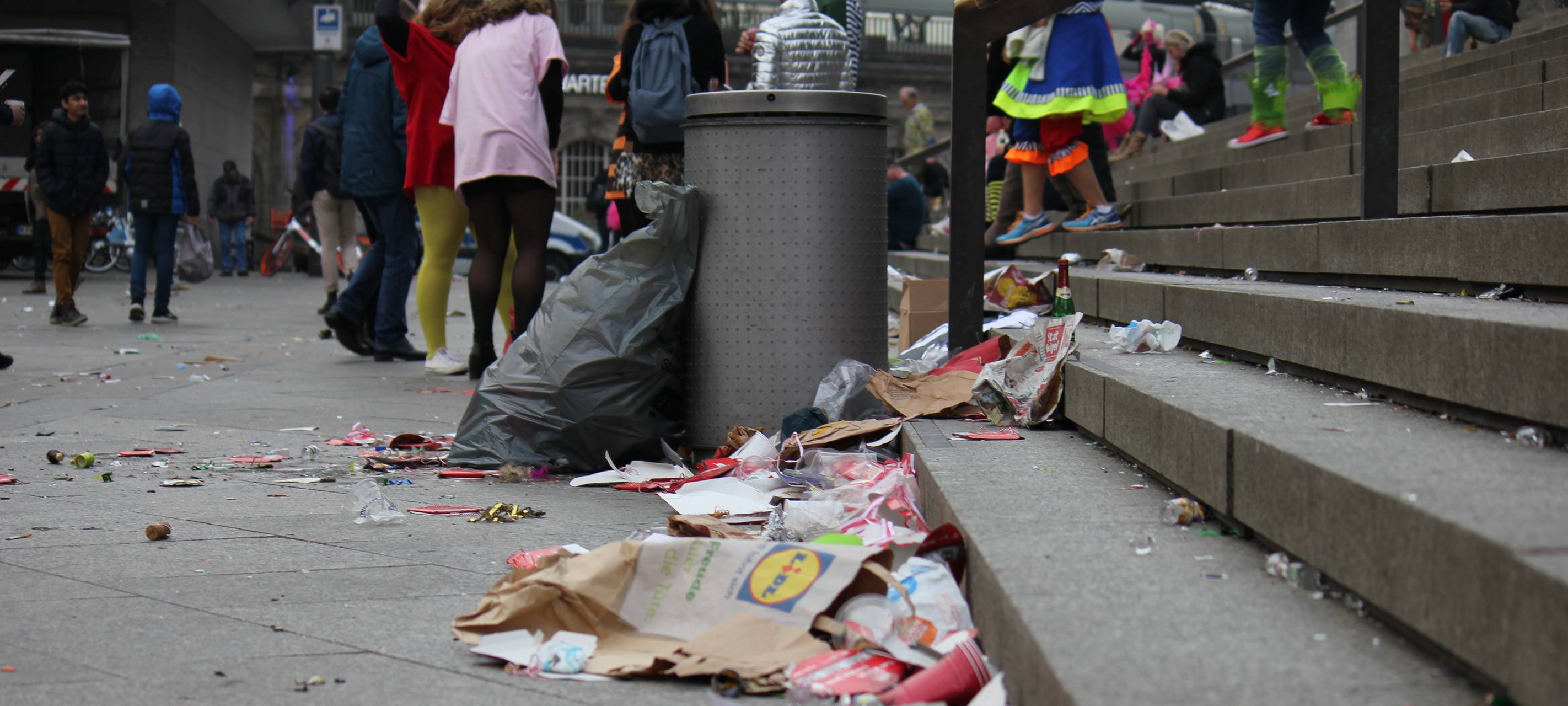 Rosenmontag: Weniger Müll als letztes Mal
