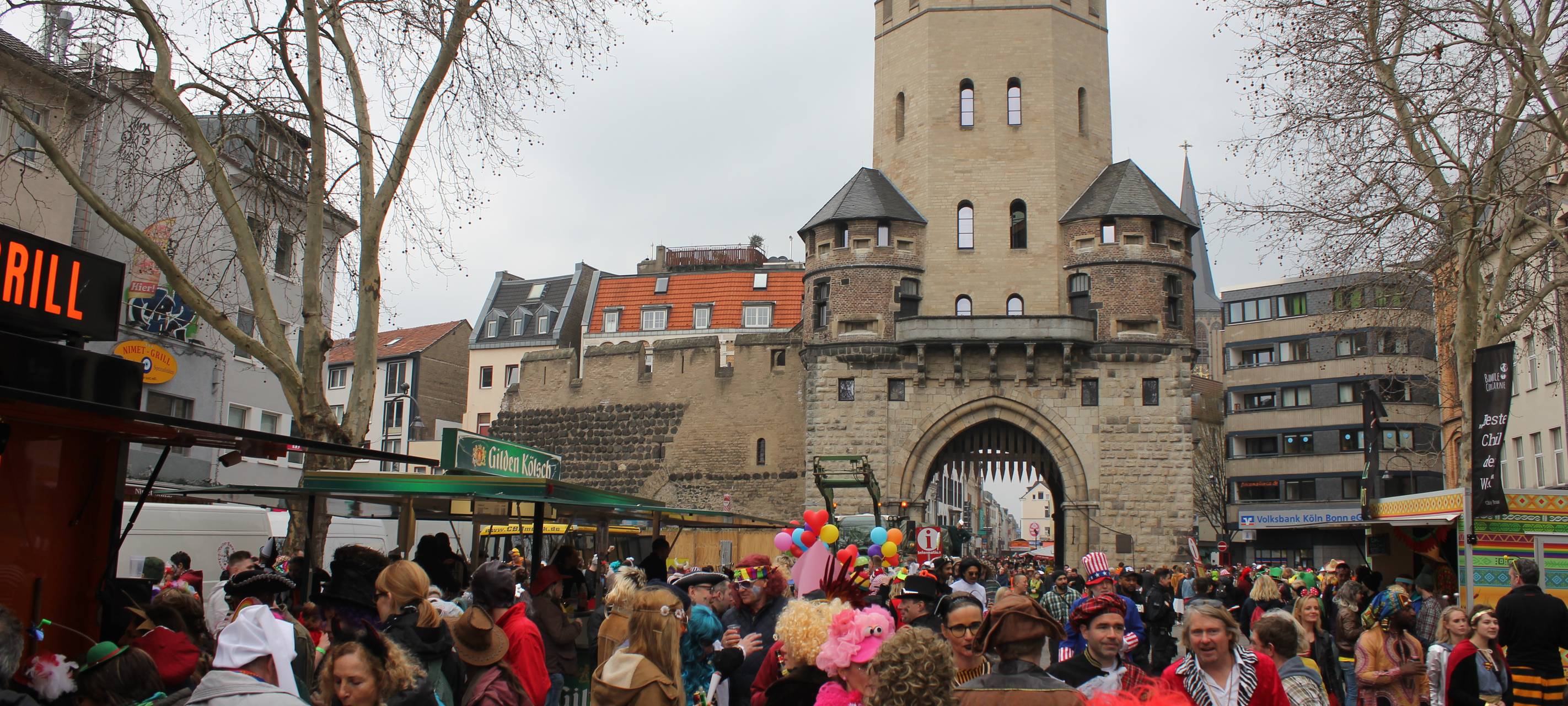 Karnevalsstart weitestgehend friedlich