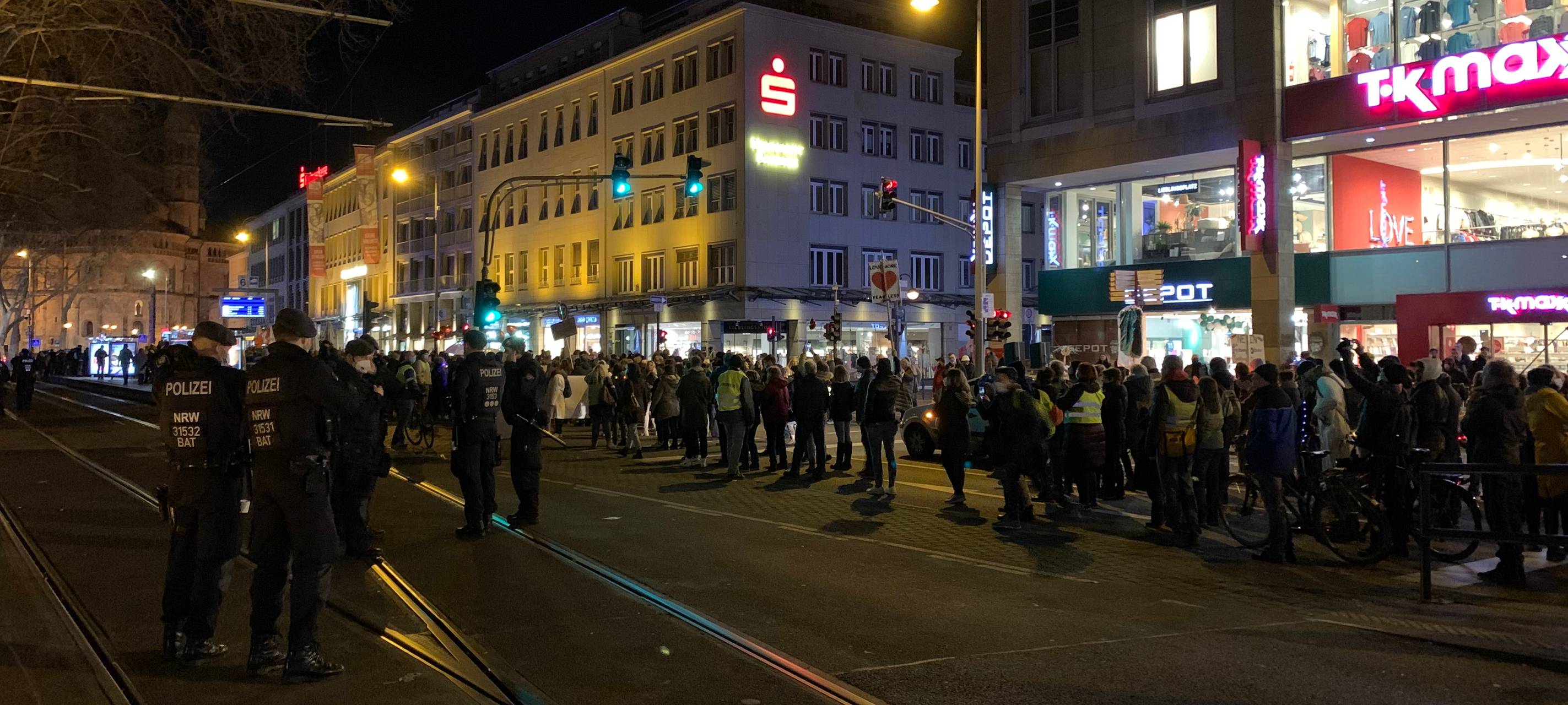 Keine Zwischenfälle bei Demos in der Innenstadt