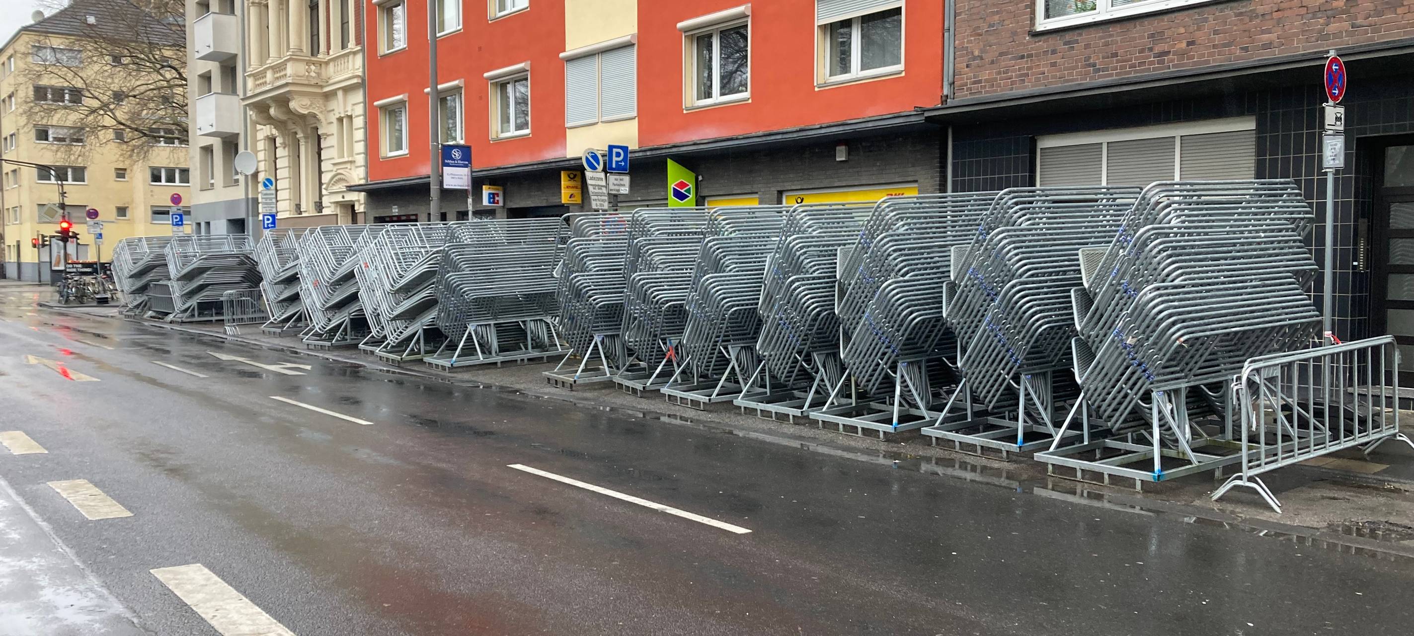 Aufbauarbeiten für Karneval haben begonnen