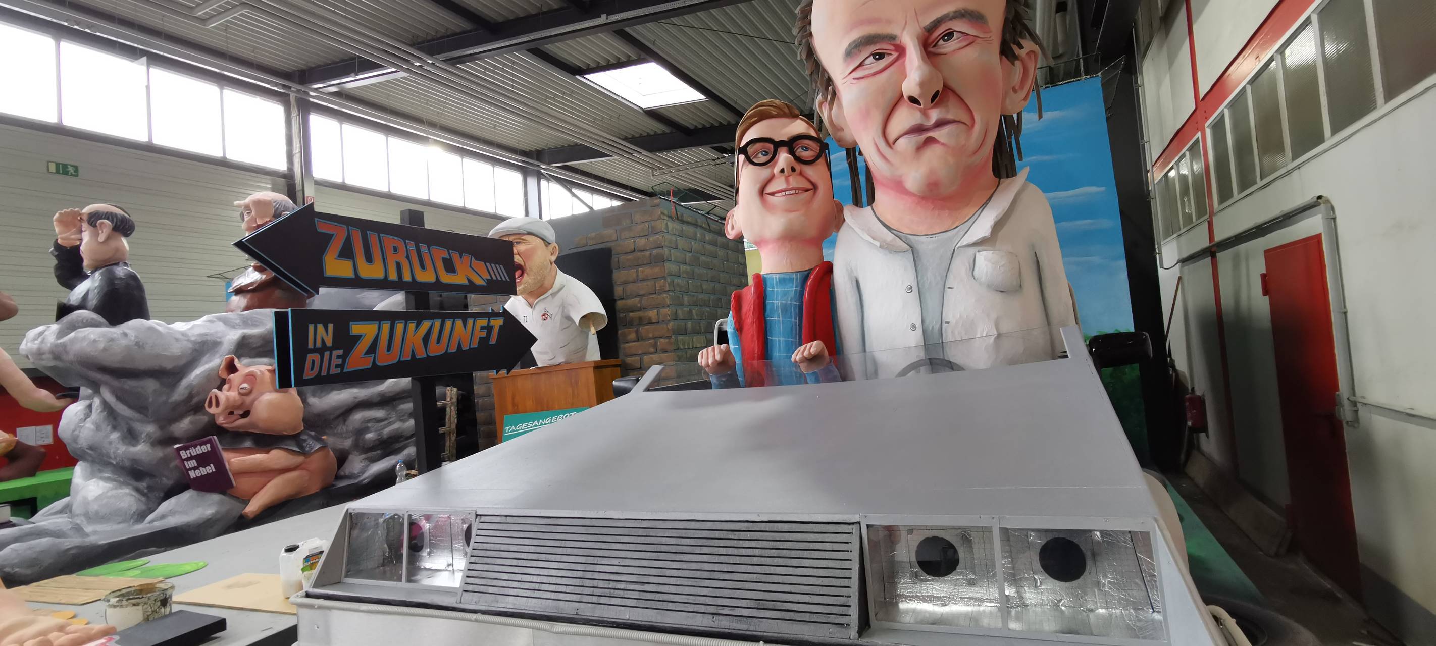Ausstellung der Mottowagen in der Innenstadt
