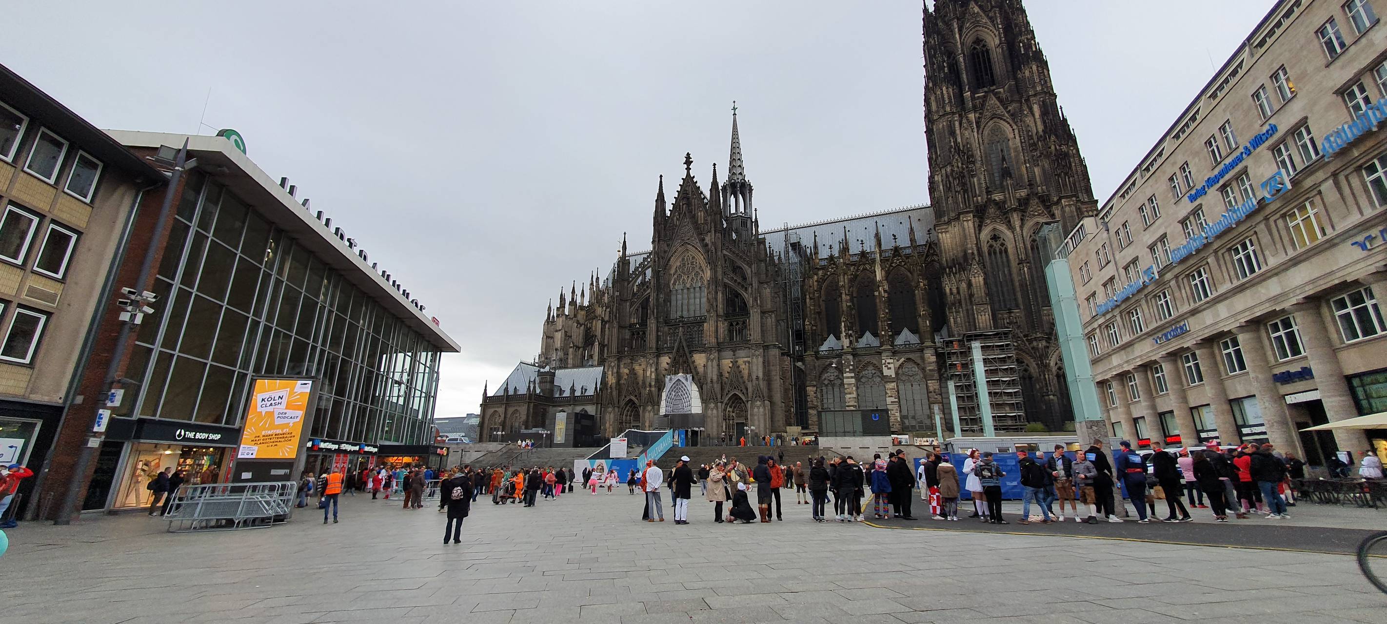 Auftakt in den Straßenkarneval in Köln
