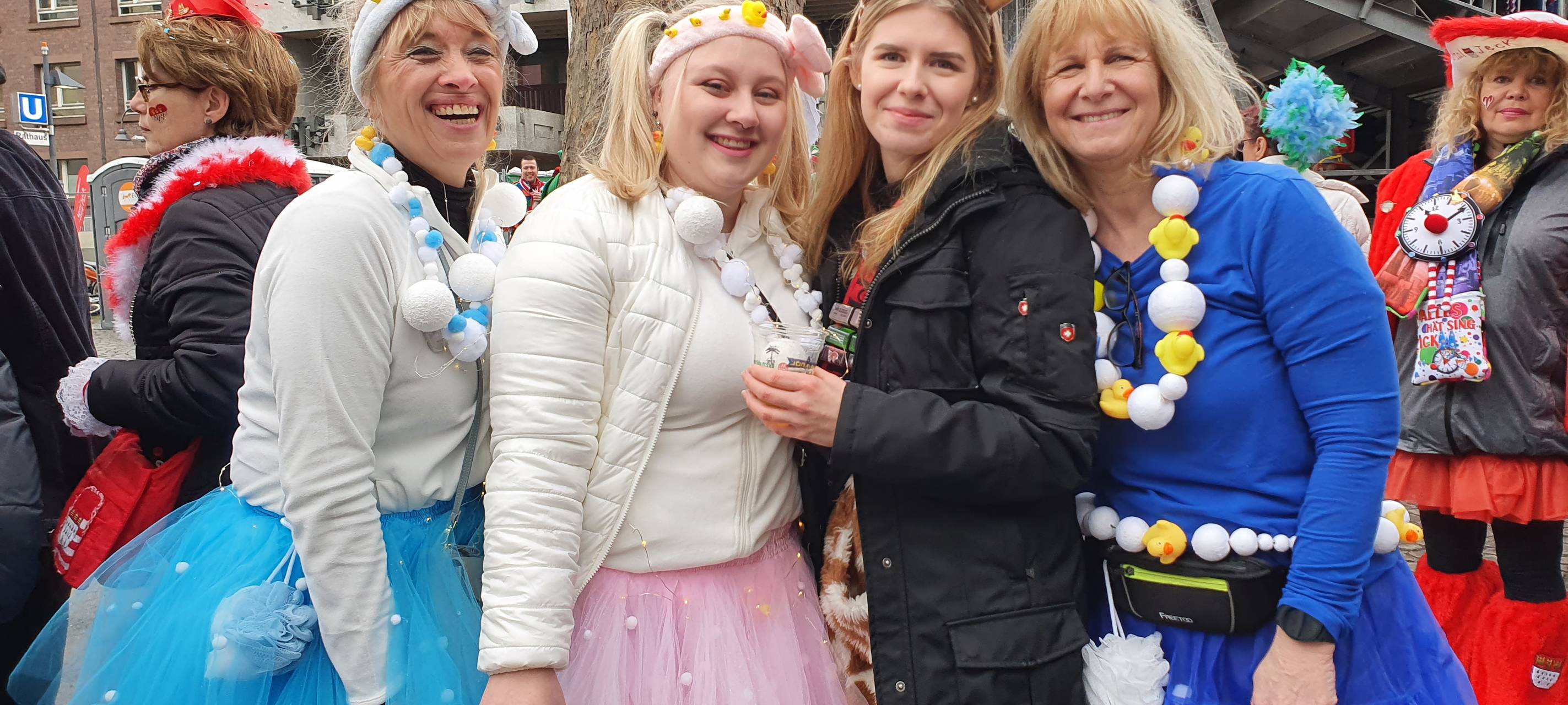 Auftakt in den Straßenkarneval in Köln