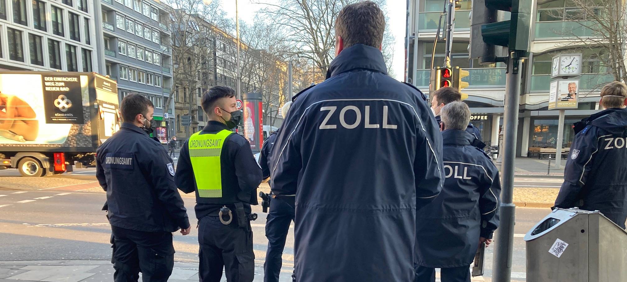 Zoll kontrolliert Sicherheitsfirmen an Karneval