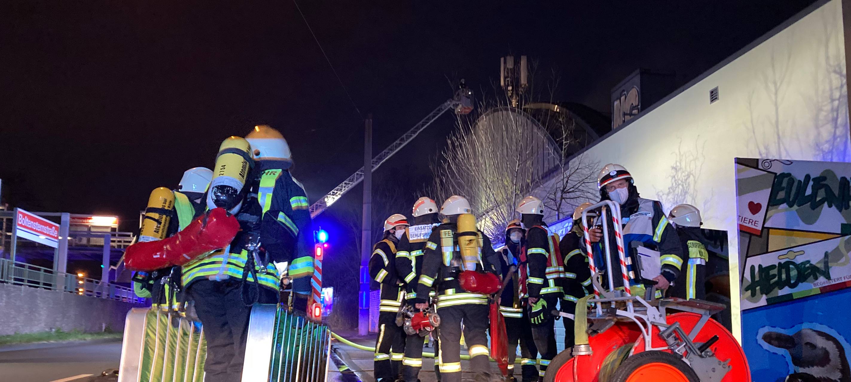 132 Tiere bei Brand im Regenwaldhaus verstorben