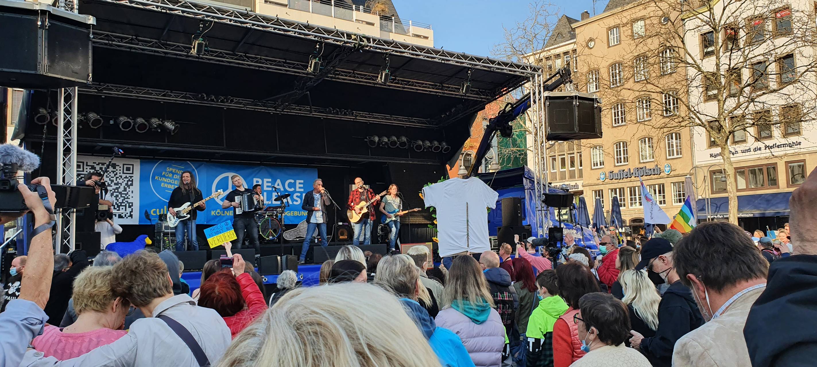 Bläck Fööss, Brings und Co. singen für Frieden in der Ukraine