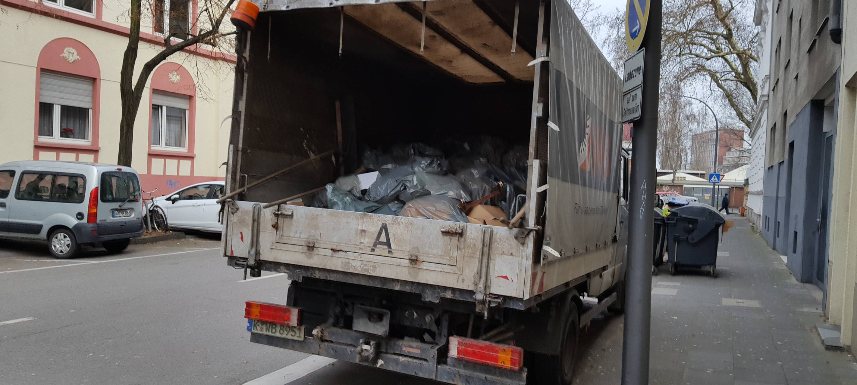 700 Verwarngelder in 2024 wegen weggeworfener Kippen