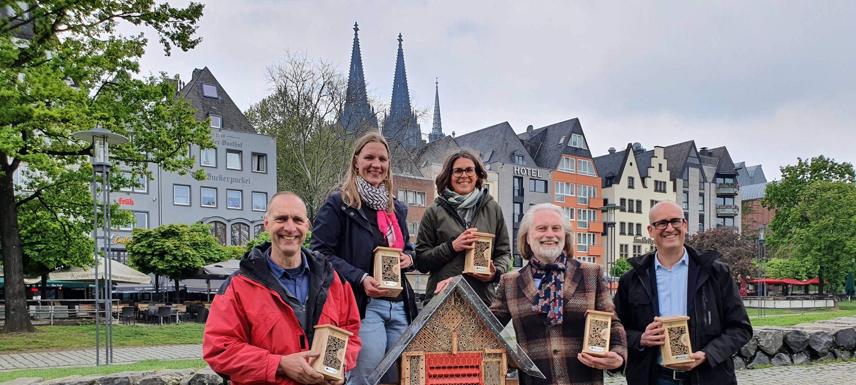 Bienenhotels zum Schutz von Wildbienen