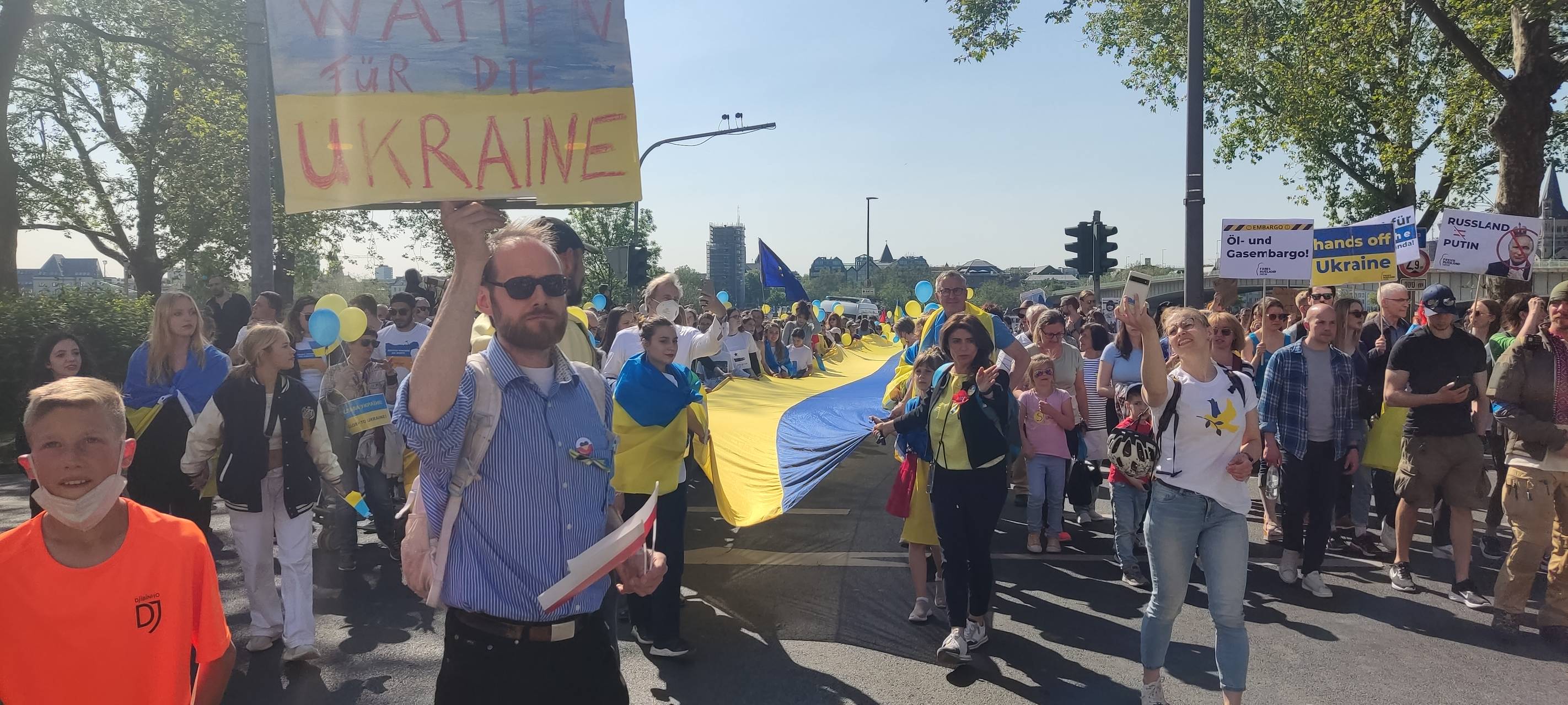 Großdemonstrationen zum Ukraine-Krieg in Köln