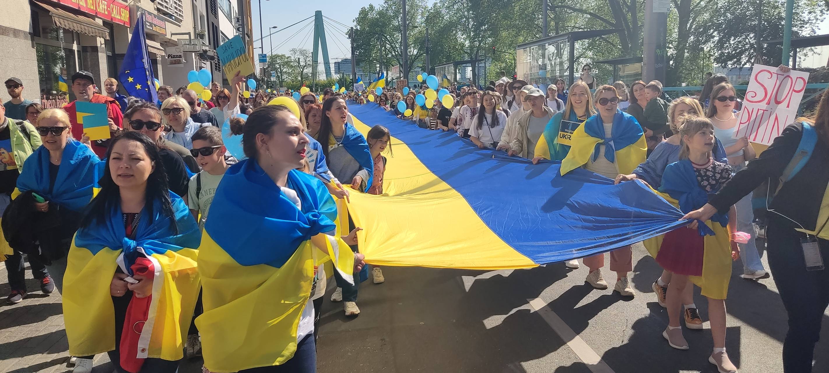 Großdemonstrationen zum Ukraine-Krieg in Köln