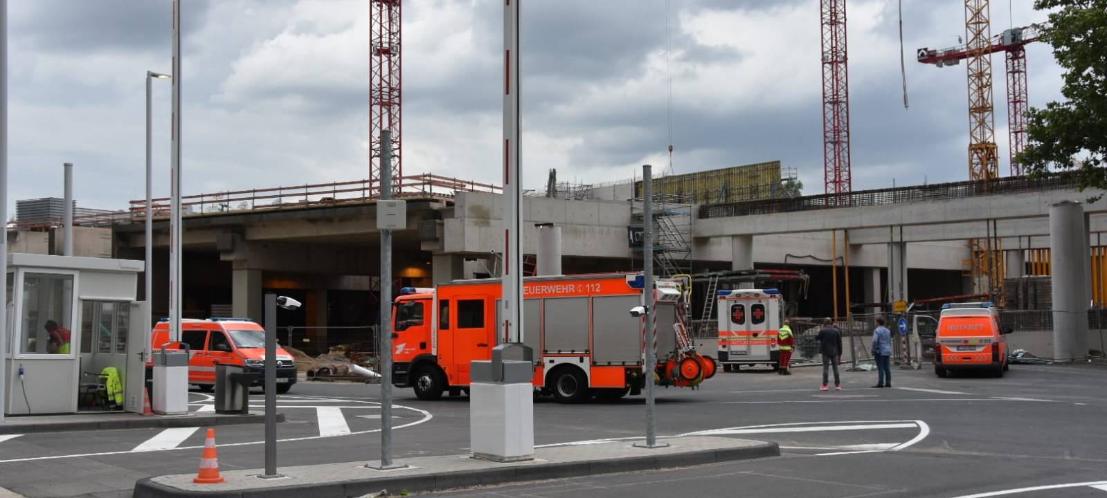 Mann stirbt nach Absturz eines Bauteils