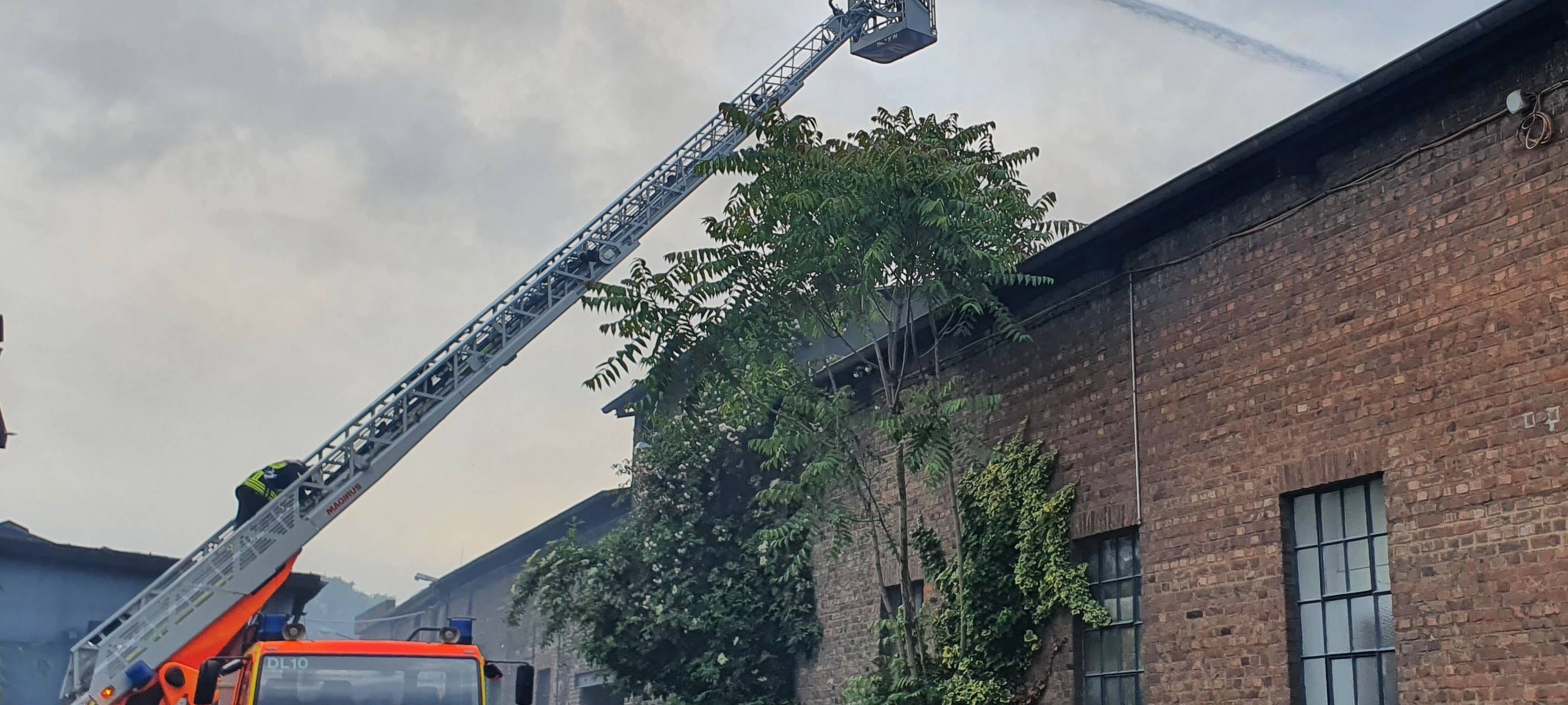 Großer Brandeinsatz in Mülheim