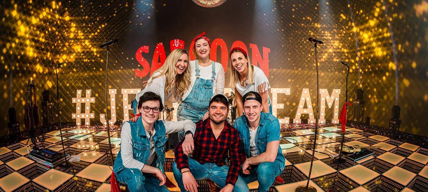 Salooon sagen Hallo