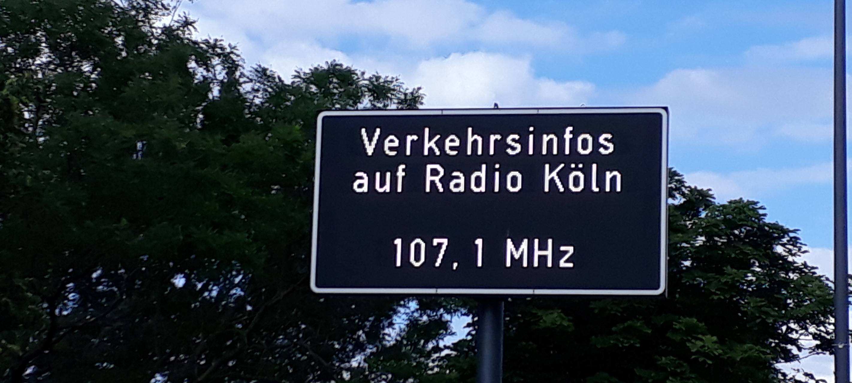 Variotafel mit Radio Köln Hinweis