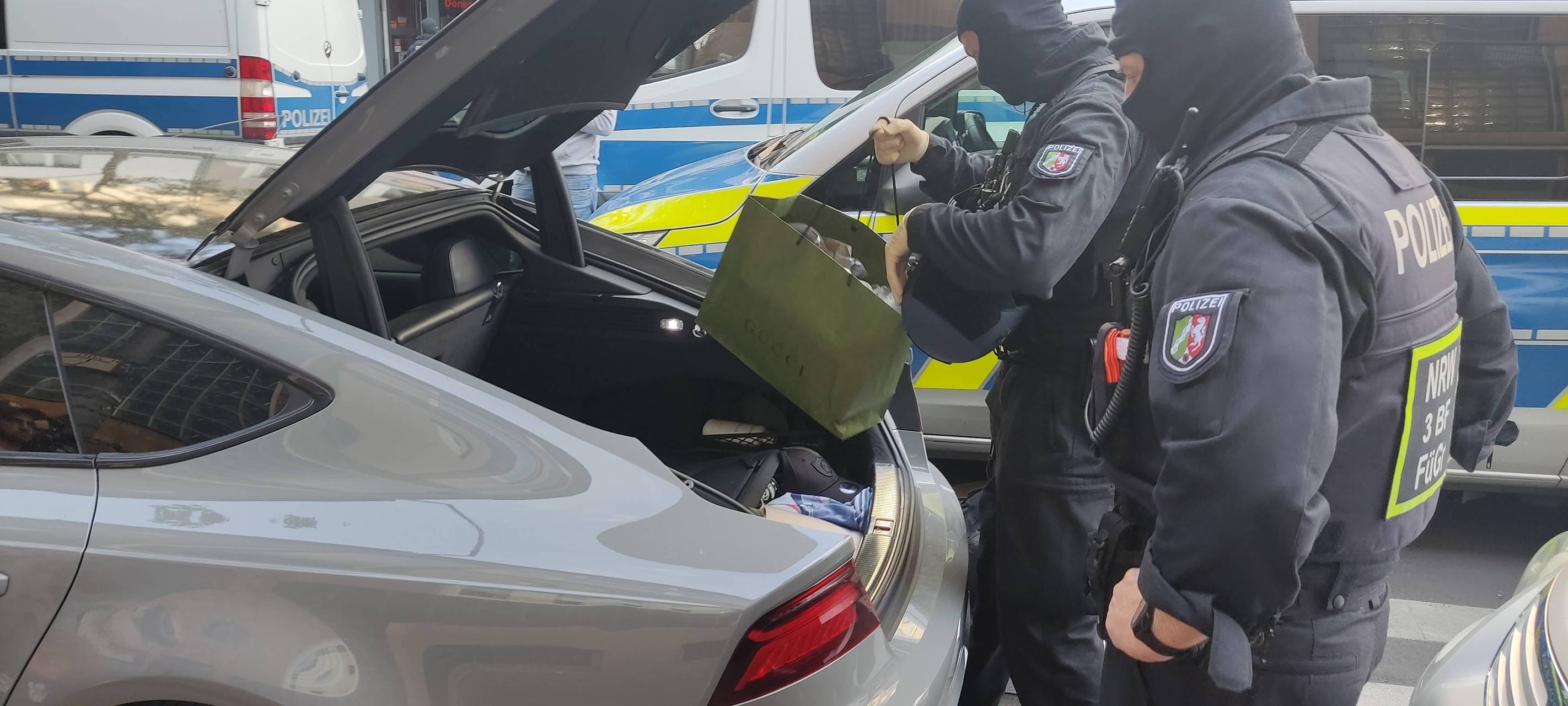 Razzia im Kalker Drogenmilieu