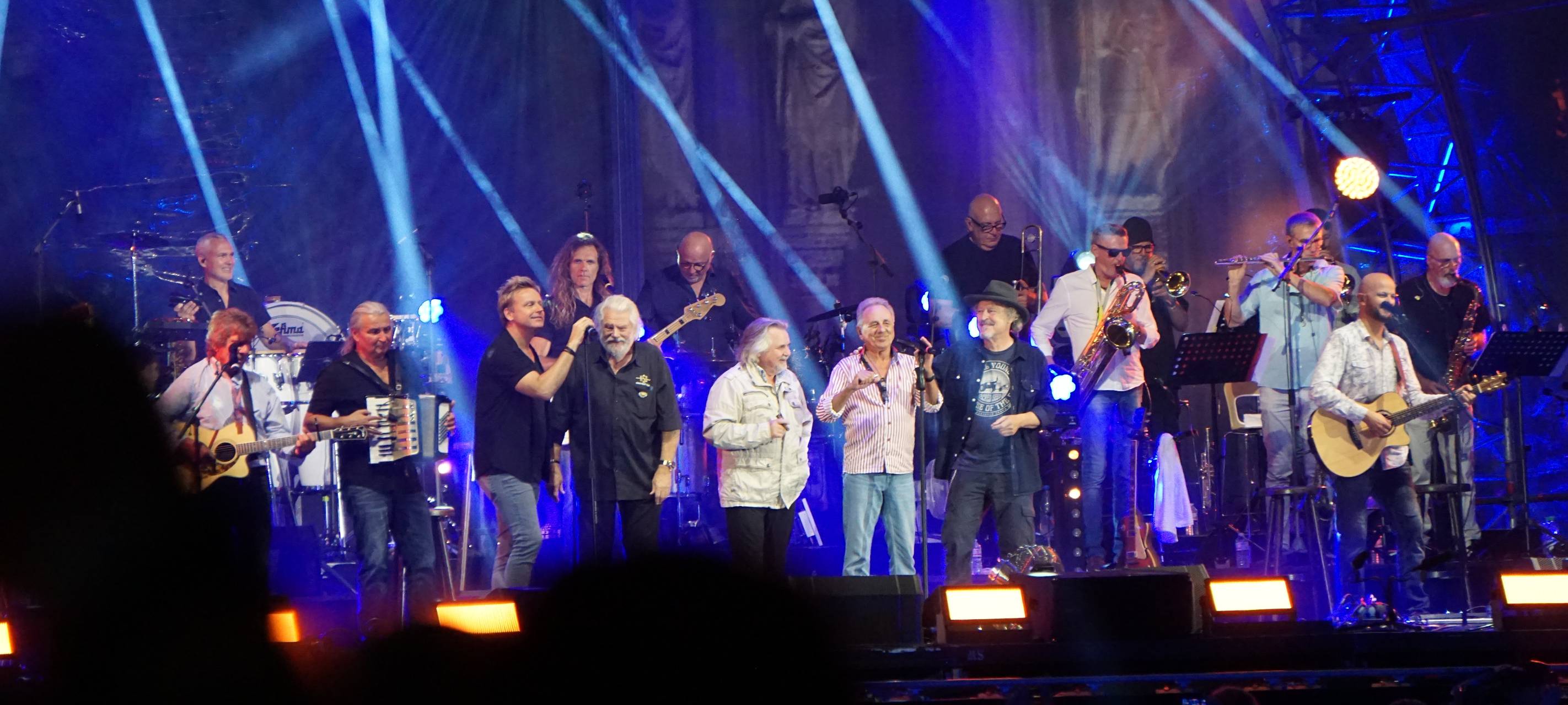Bläck Fööss-Jubiläum mit Tommy Engel auf dem Roncalliplatz