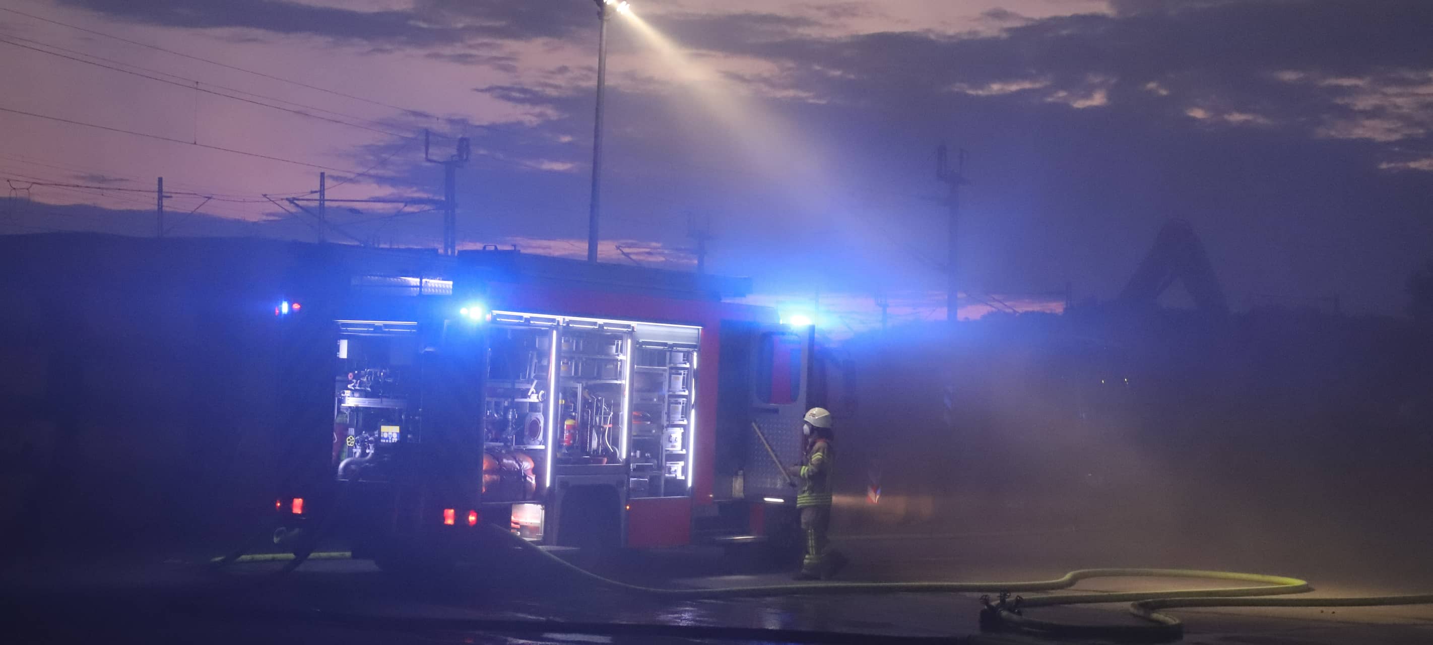 Rauch und Gestank durch Feuer in Gremberghoven