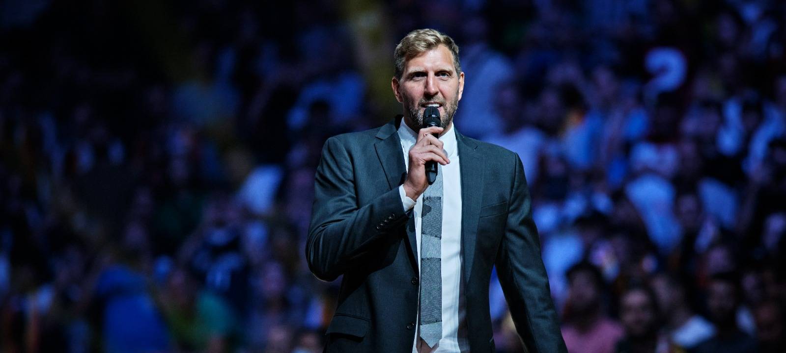 Erster Sieg für deutsche Basketballer - Dirk Nowitzki geehrt