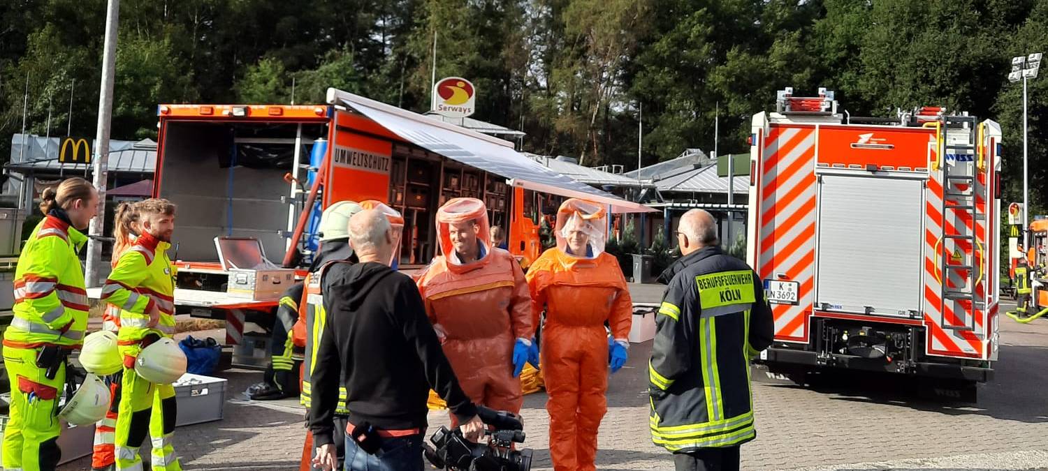 A3 wohl wegen Chemieeinsatz bis in die Nacht gesperrt