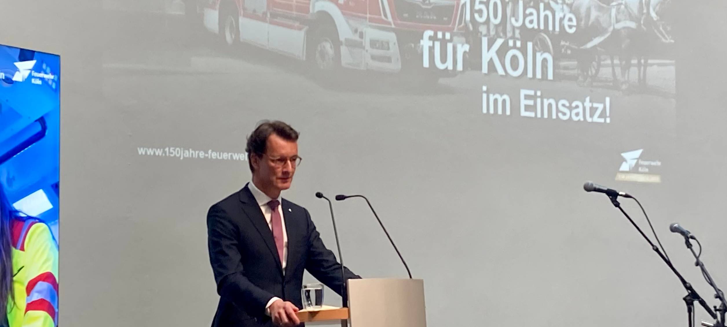 Wüst und Reker würdigen 150 Jahre Feuerwehr