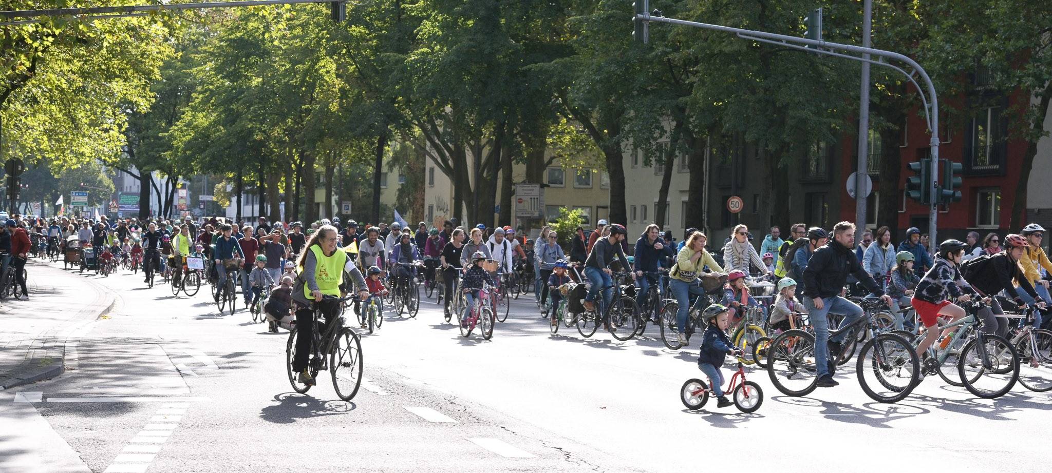 Petition für kinderfreundlichen Straßenverkehr überreicht
