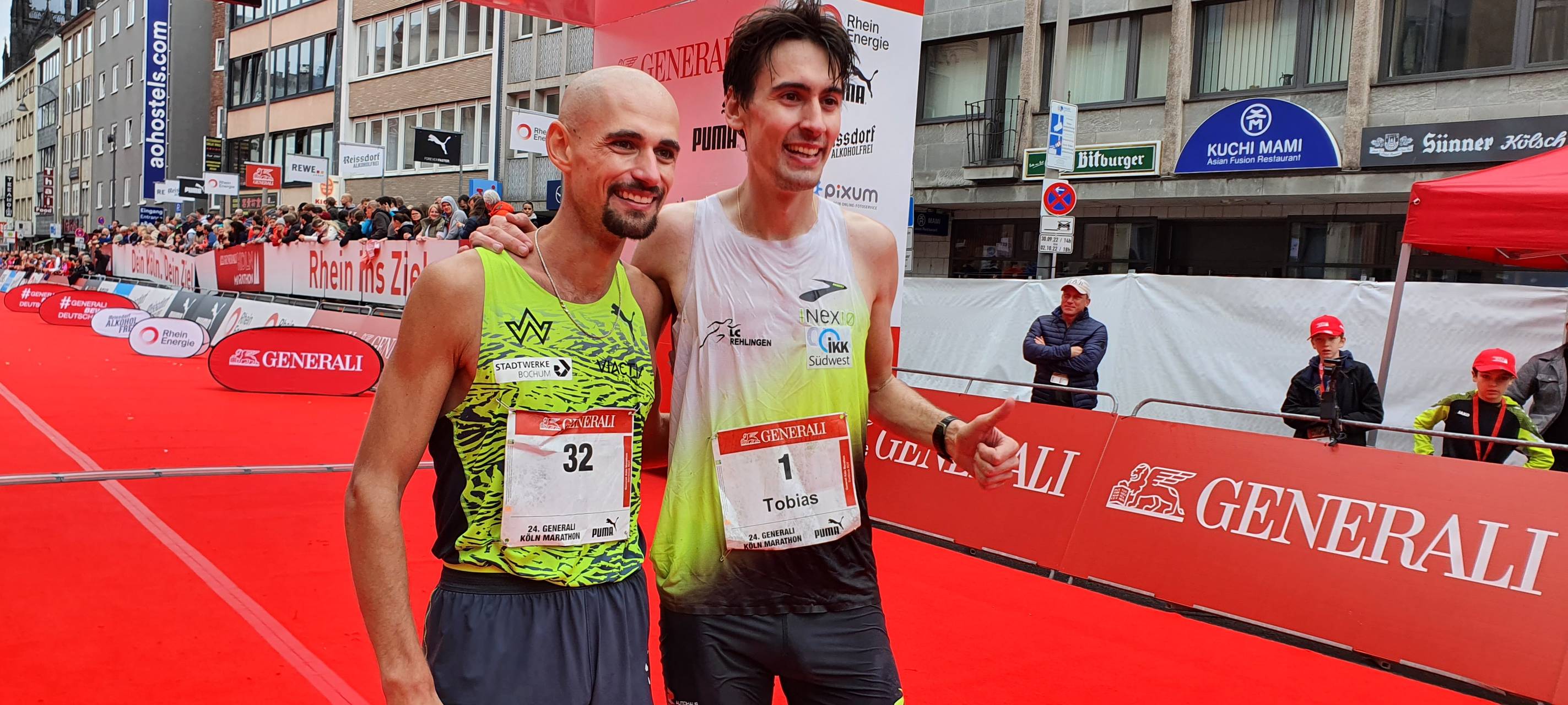 Marathongewinner Tobias Blum (rechts)