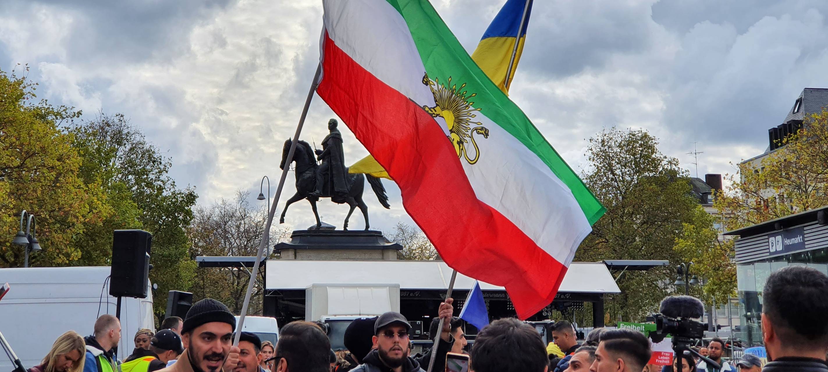 Demo für Frieden in der Ukraine und im Iran