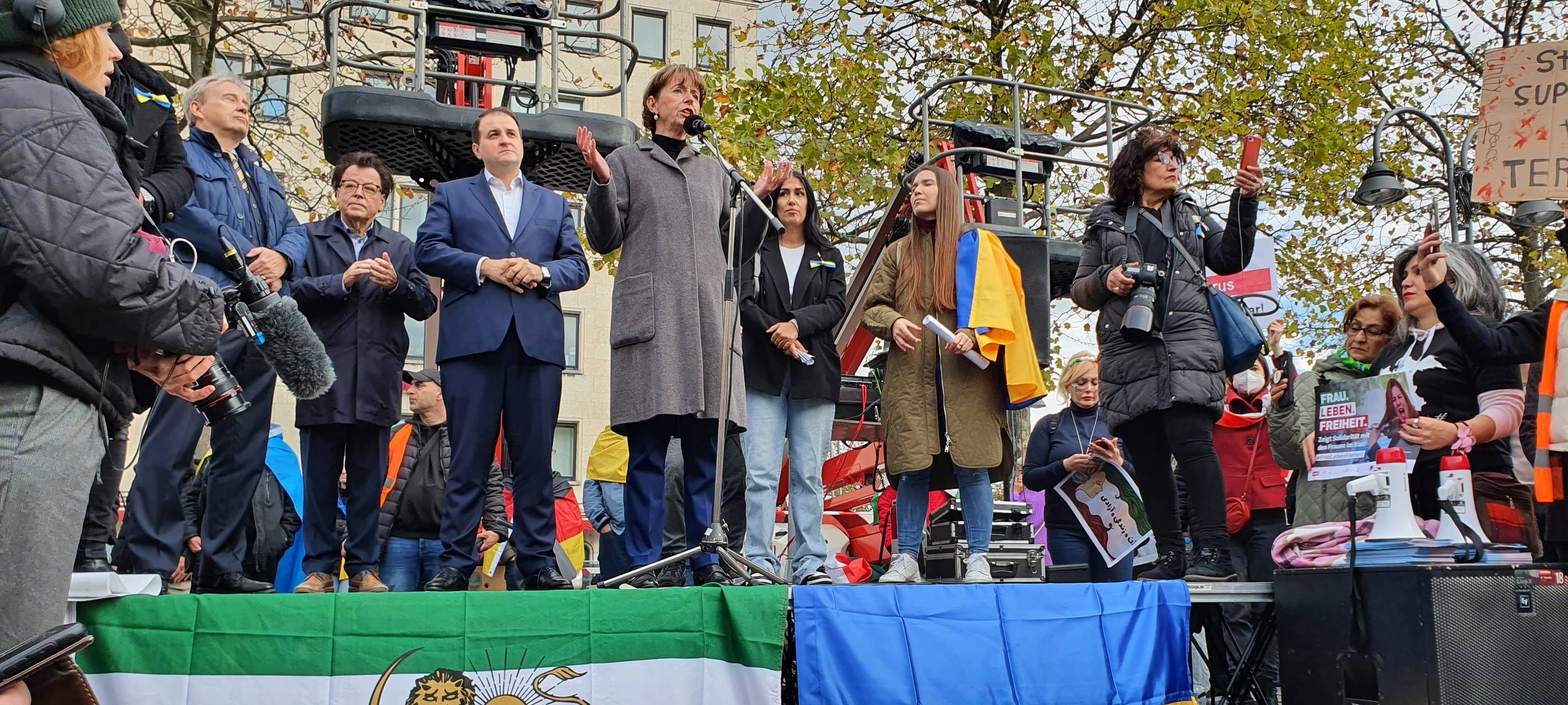 Demo für Frieden in der Ukraine und im Iran