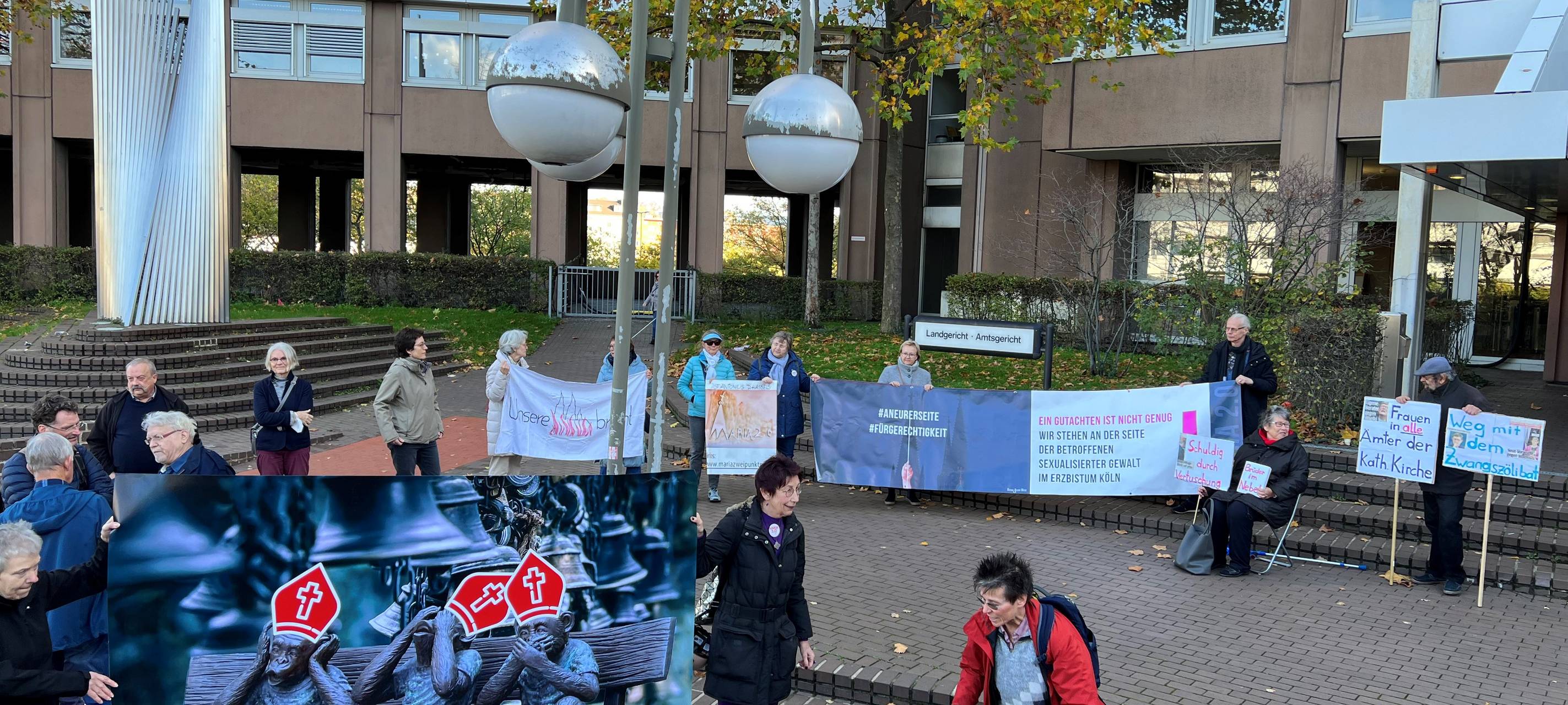 Demo gegen Woelki vor dem Landgericht