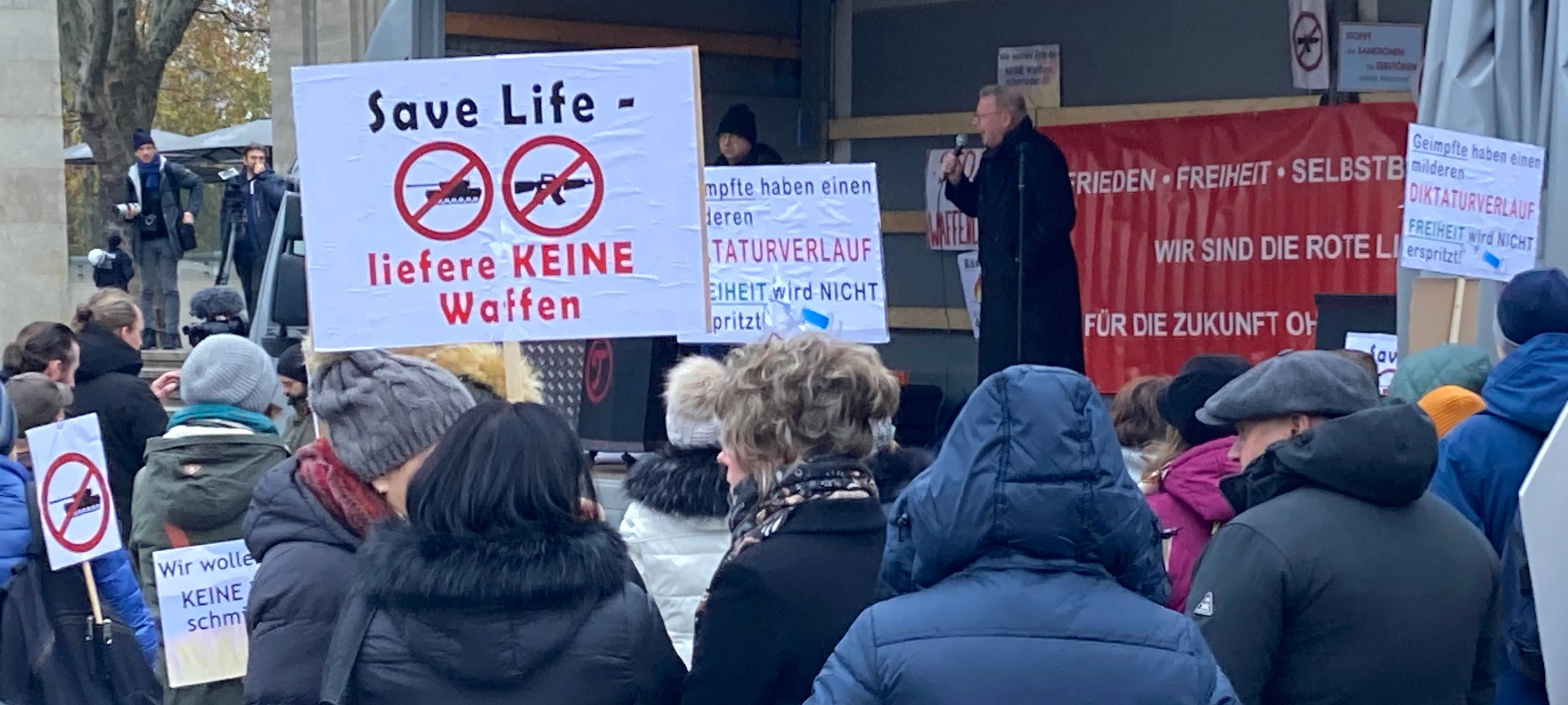 Demo-Sonntag: Weniger Demonstrierende als erwartet