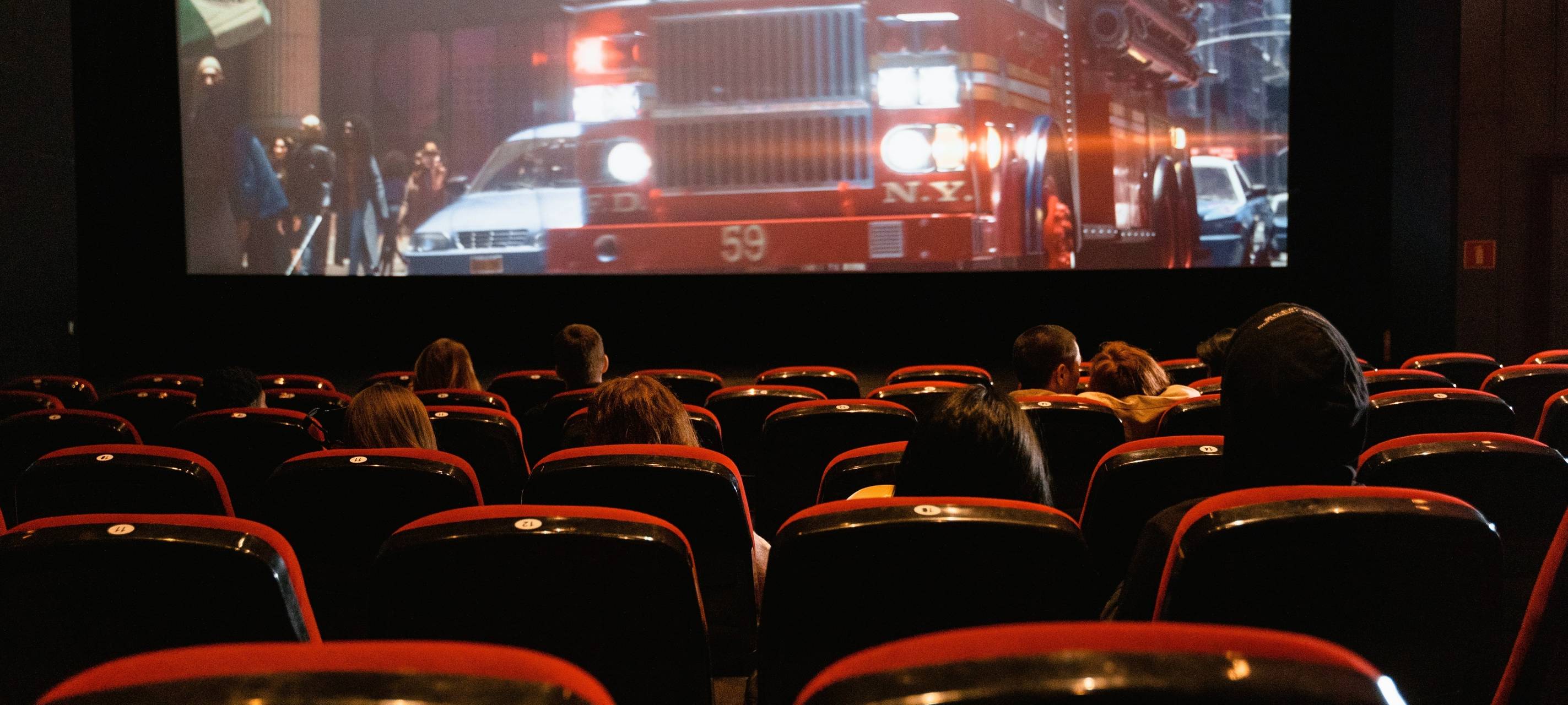 Polizei schnappt Tatverdächtigen nach Bedrohung im Kino