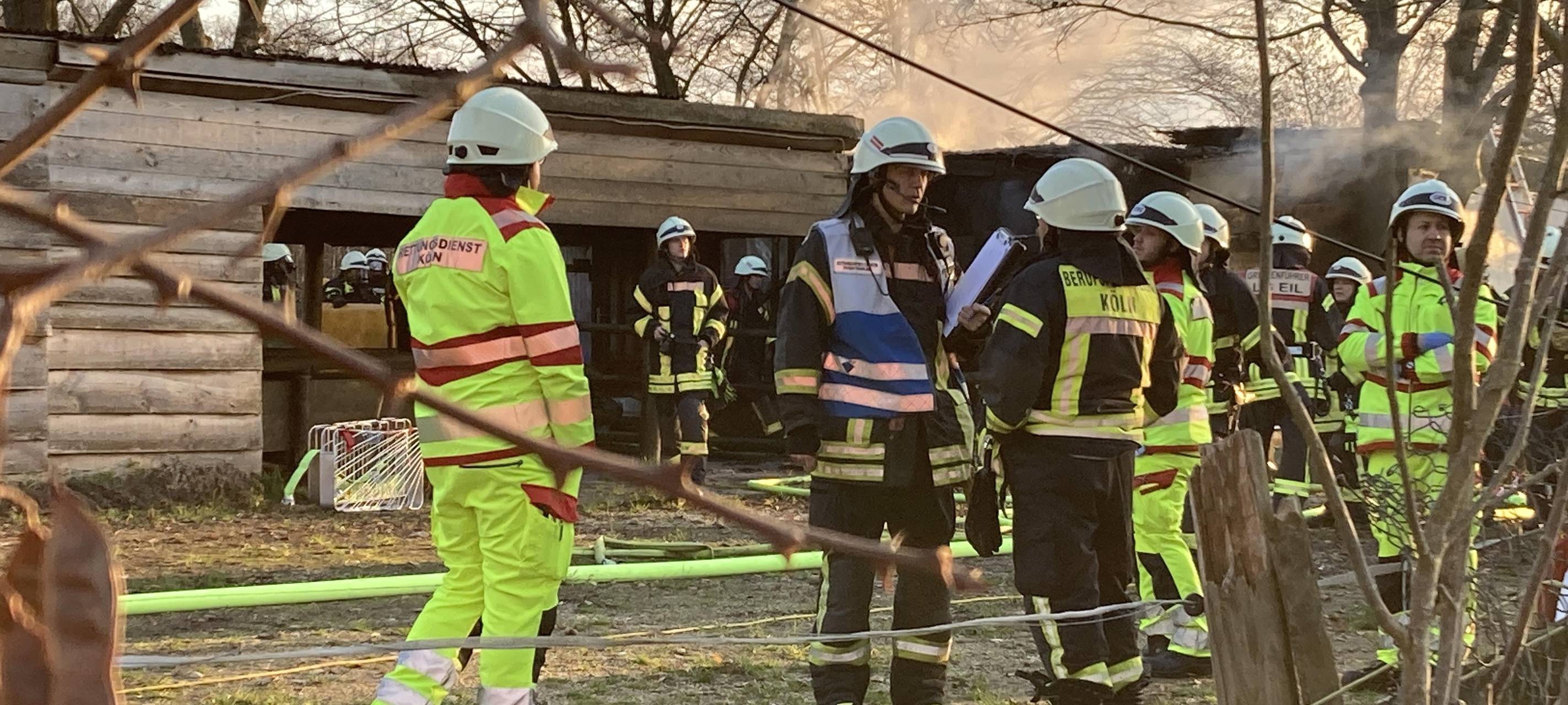 Mann stirbt bei Feuer in Rodenkirchen