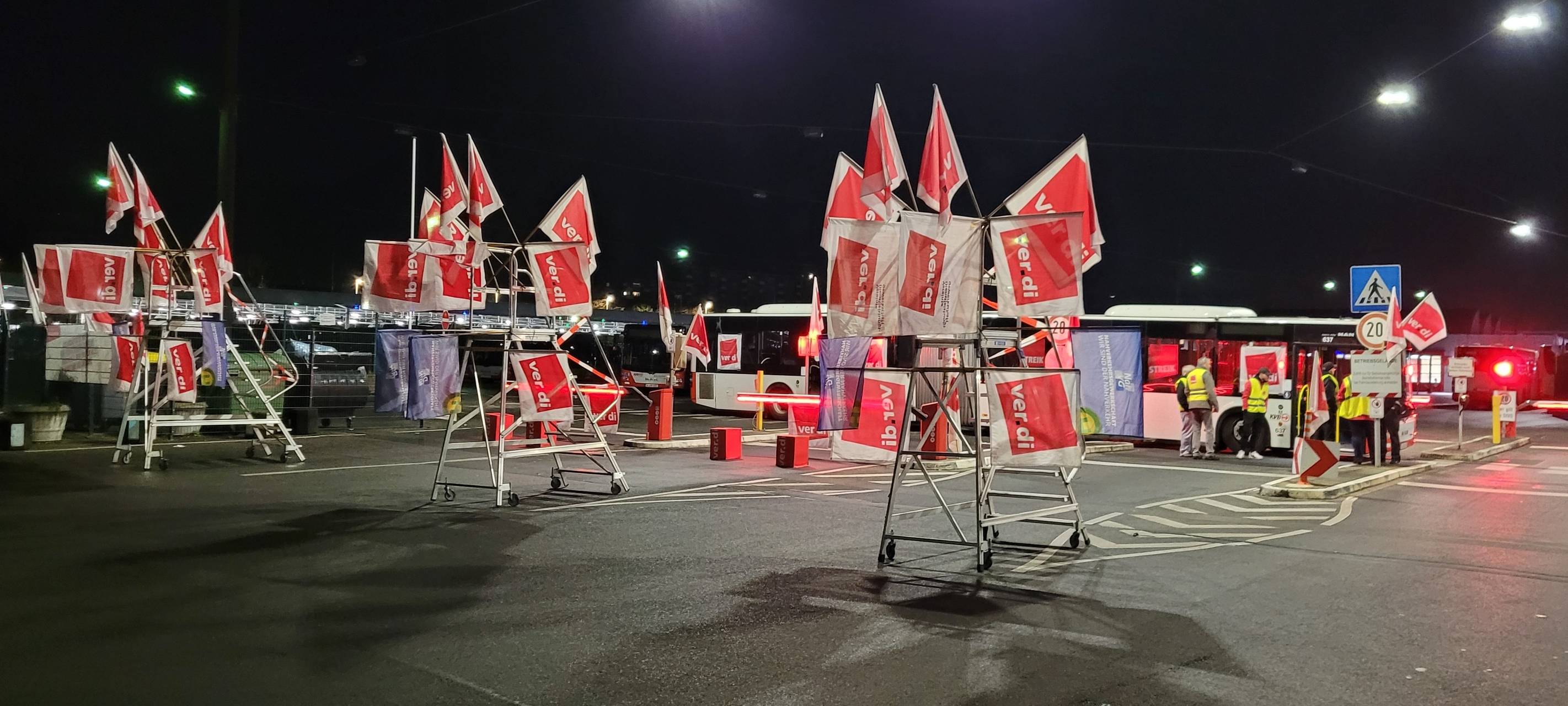 Warnstreik bei der KVB: Keine Busse und Bahnen am Dienstag