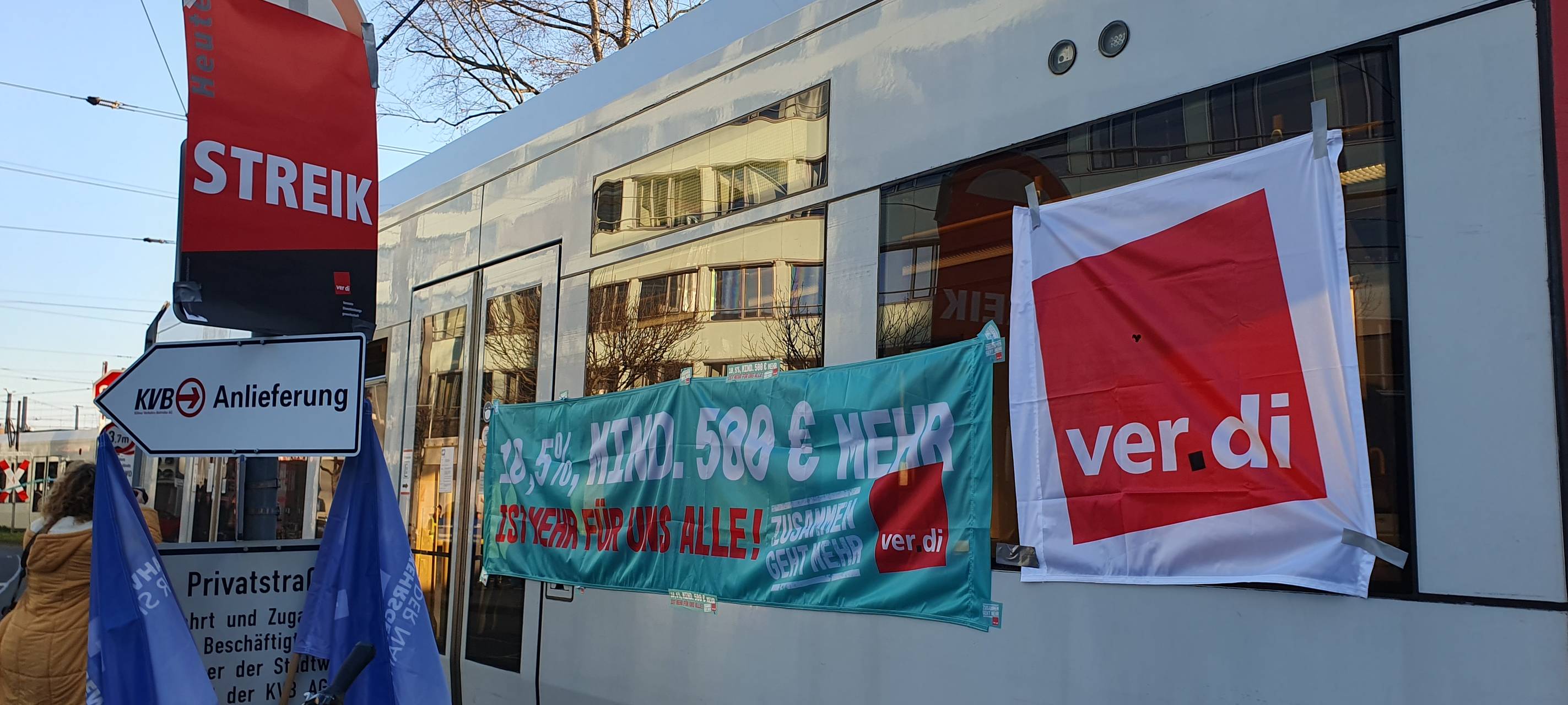 Warnstreik bei der KVB: Keine Busse und Bahnen am Dienstag
