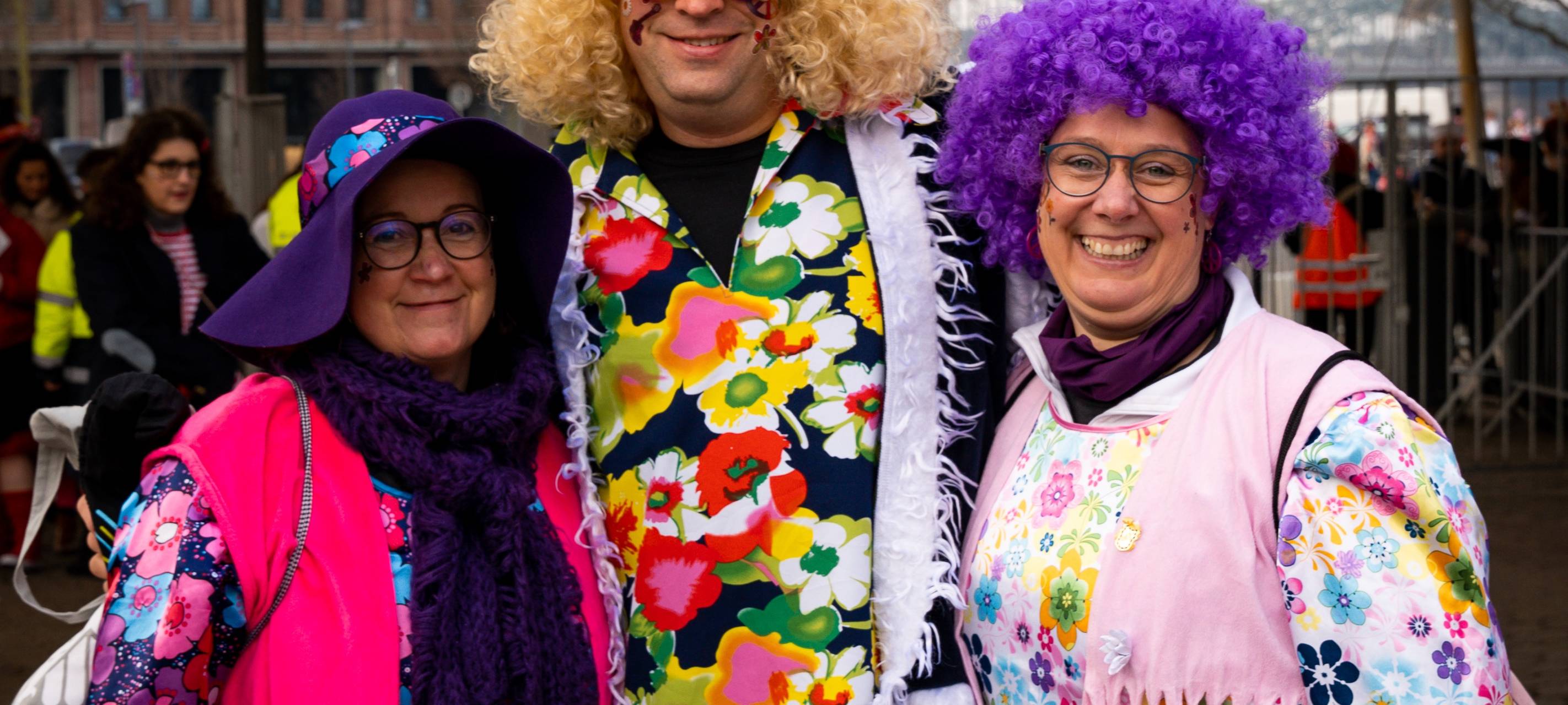 ALAAF! Unsere Weiberfastnachtsbühne am Tanzbrunnen
