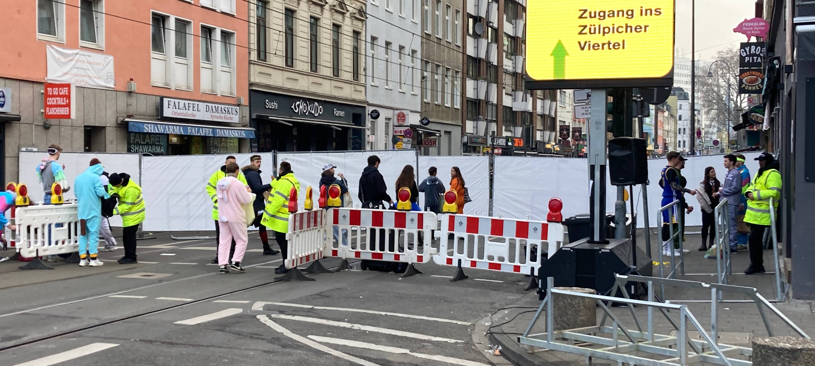 Verkehrseinschränkungen an Wieverfastelovend