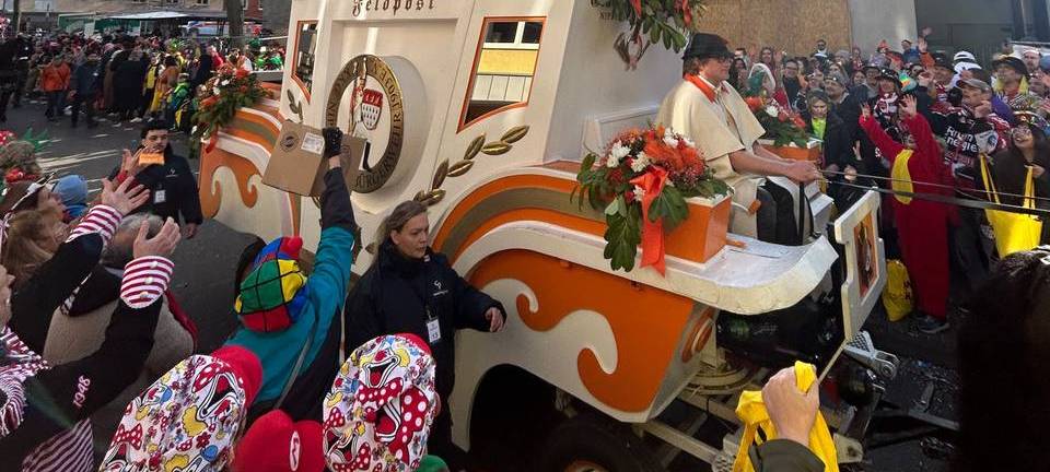 Hunderttausende Jecke feiern 200 Jahre Karneval