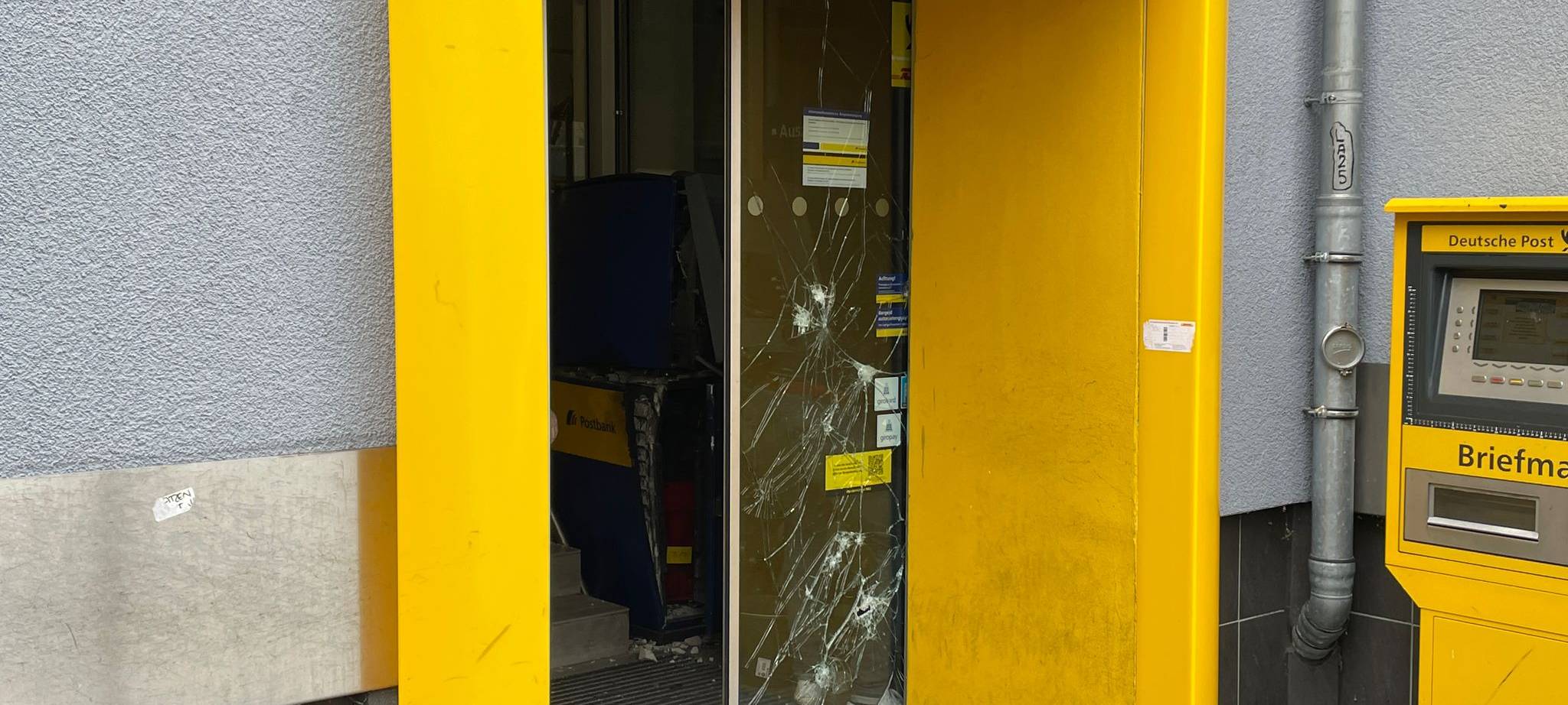 Geldautomaten-Sprengung - Fahndung läuft