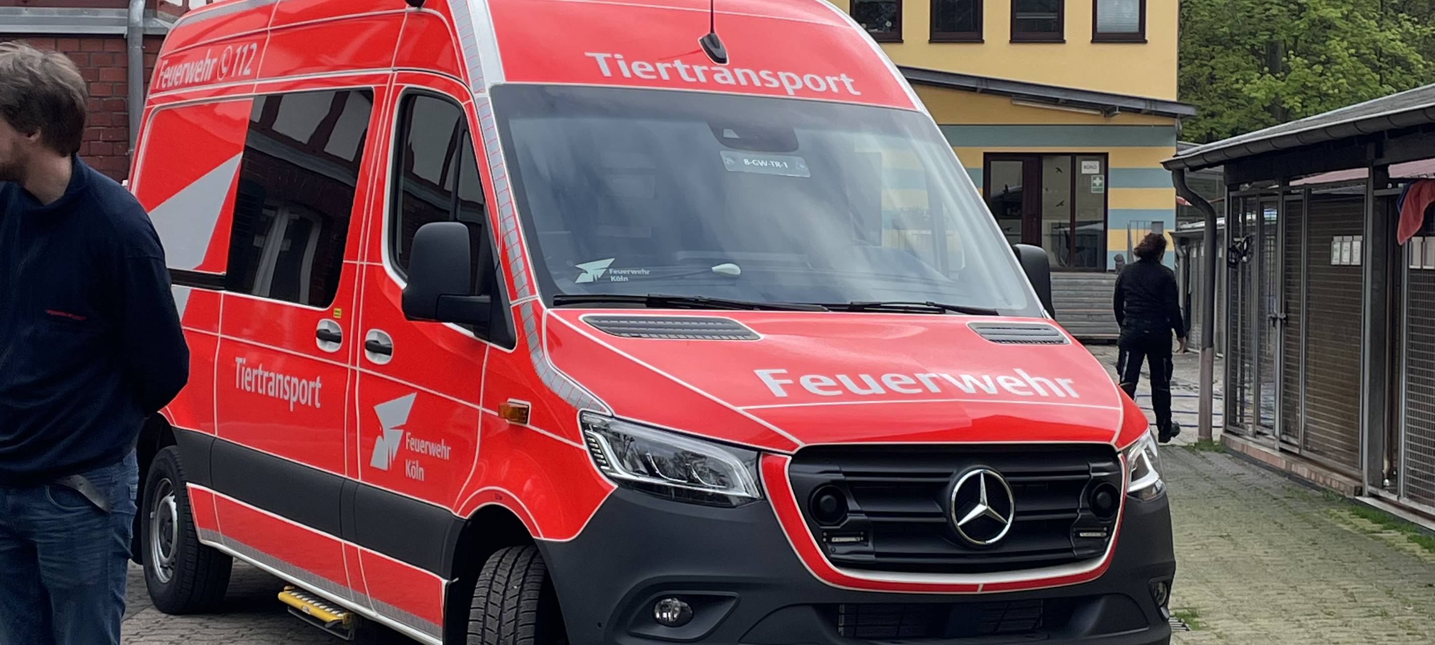 Die Kölner Feuerwehr hat einen neuen Tiertransporter
