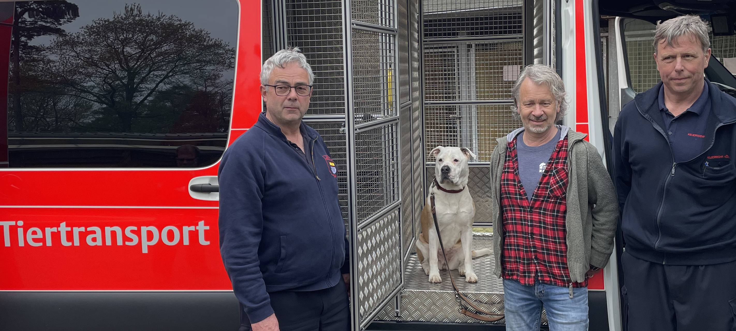 Die Kölner Feuerwehr hat einen neuen Tiertransporter