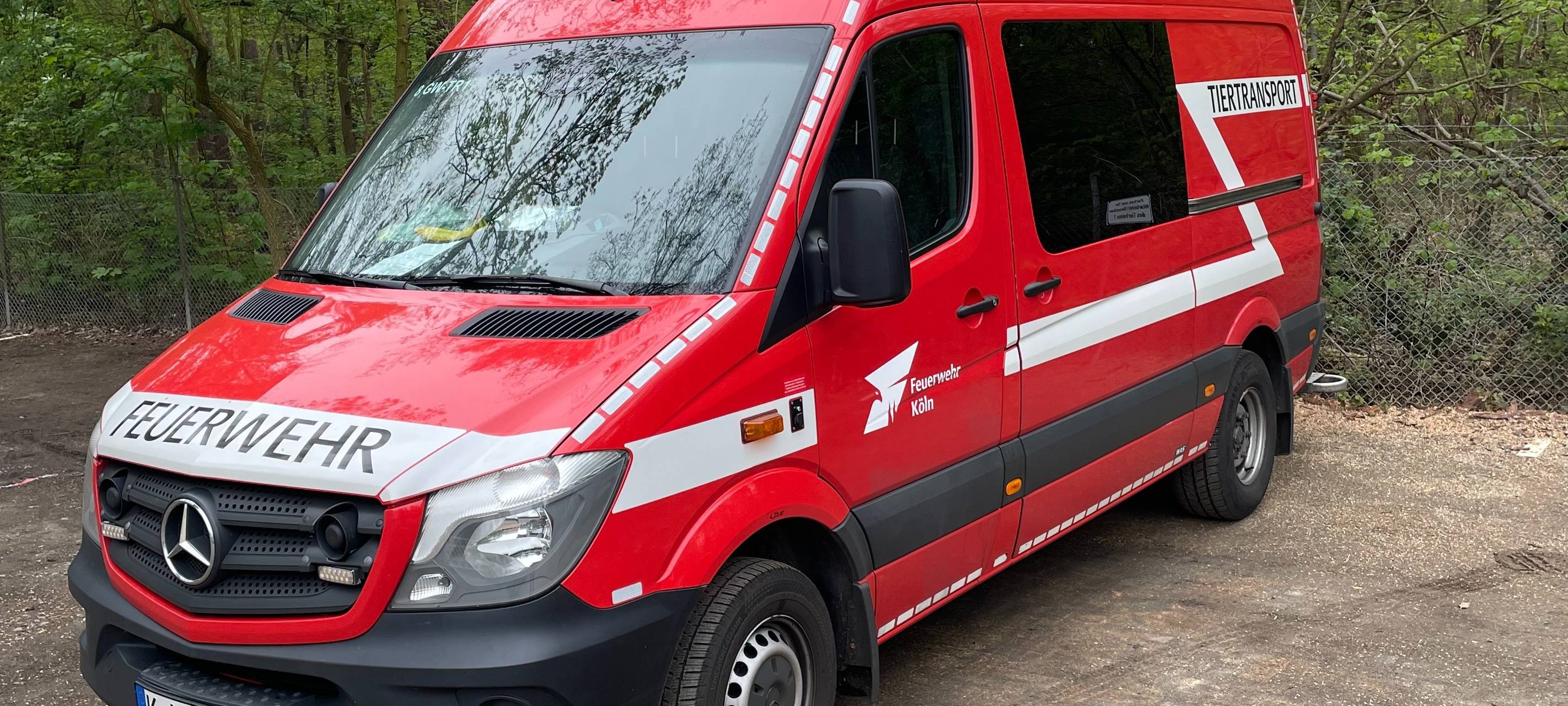 Die Kölner Feuerwehr hat einen neuen Tiertransporter