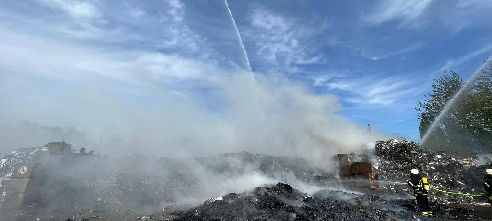 Brand auf Recyclinghof in Humboldt/Gremberg gelöscht
