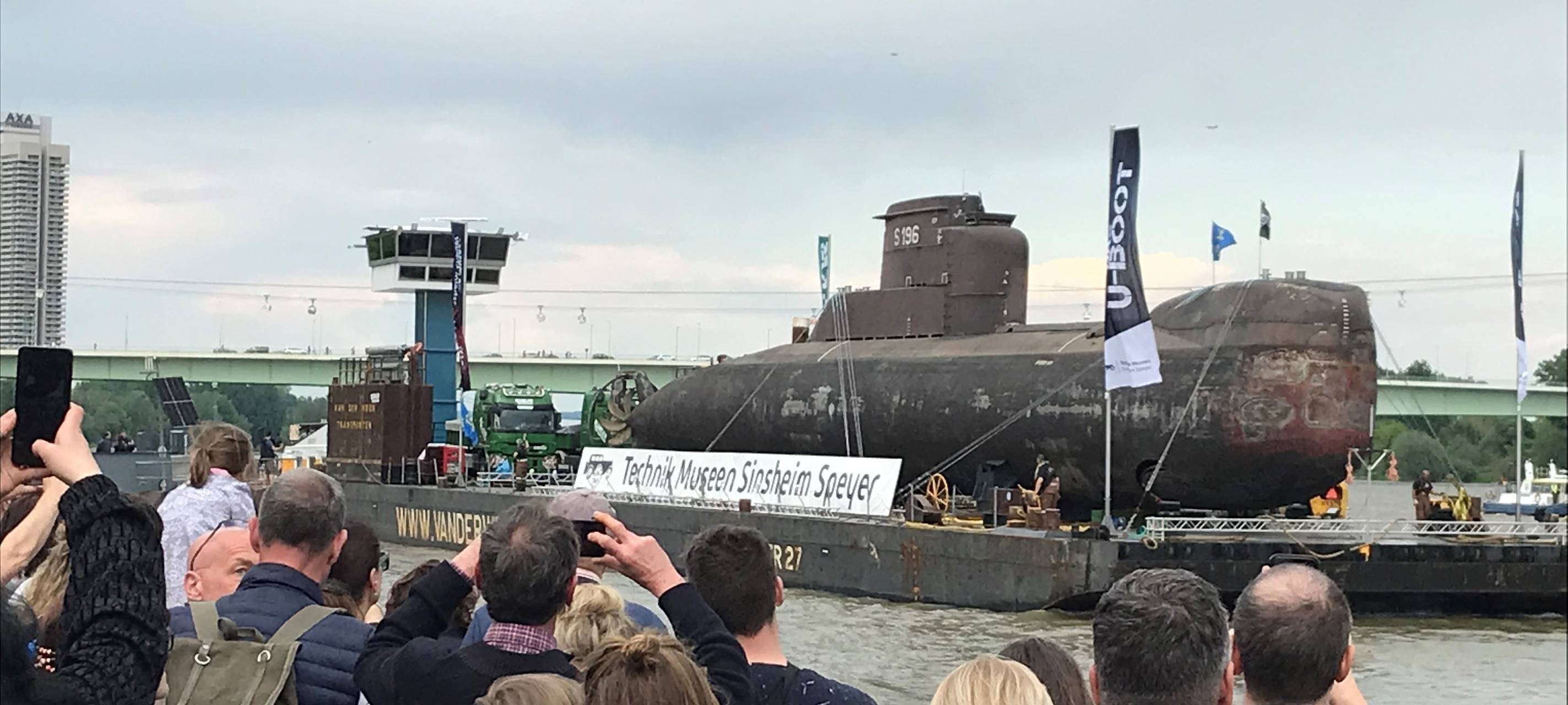 Köln verabschiedet historisches U-Boot