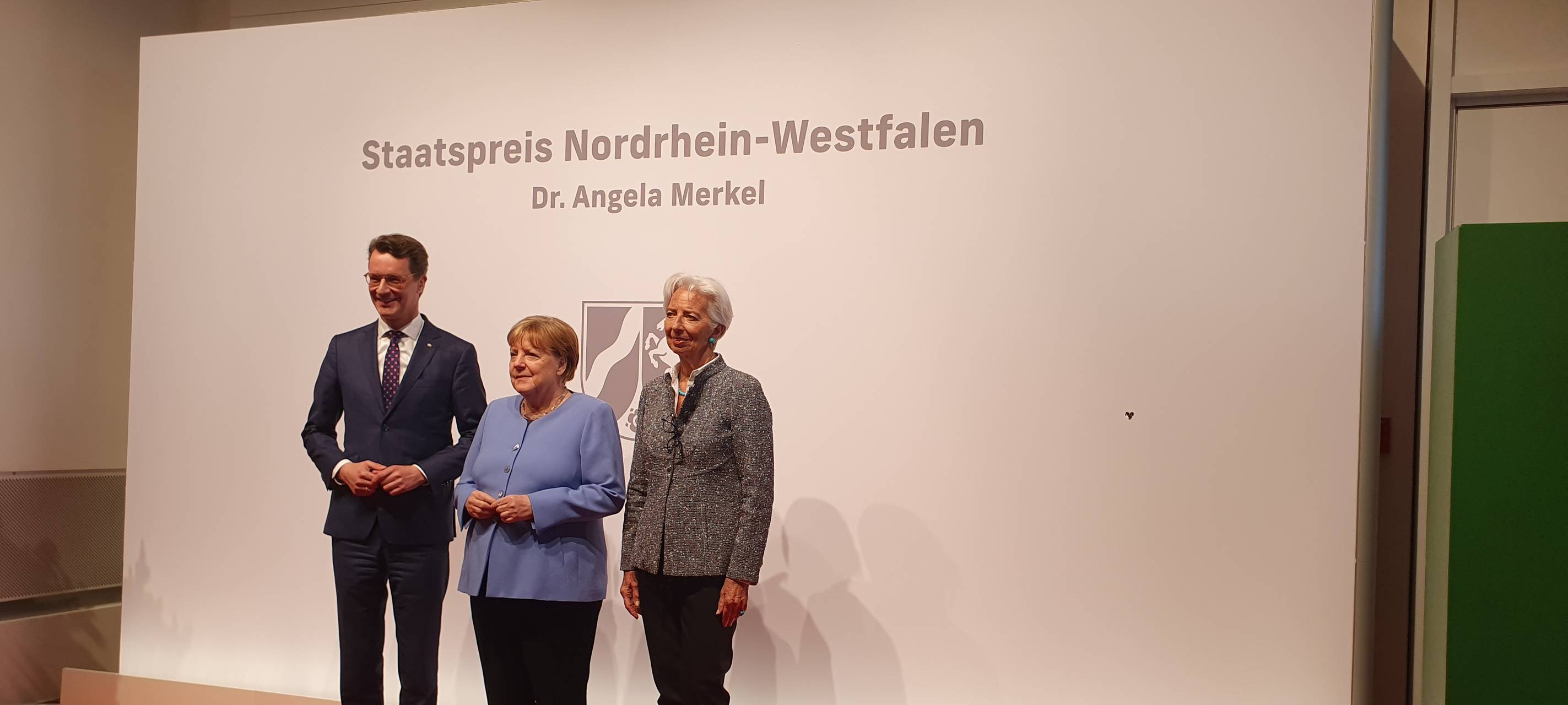 Angela Merkel bekommt NRW-Staatspreis in der Flora