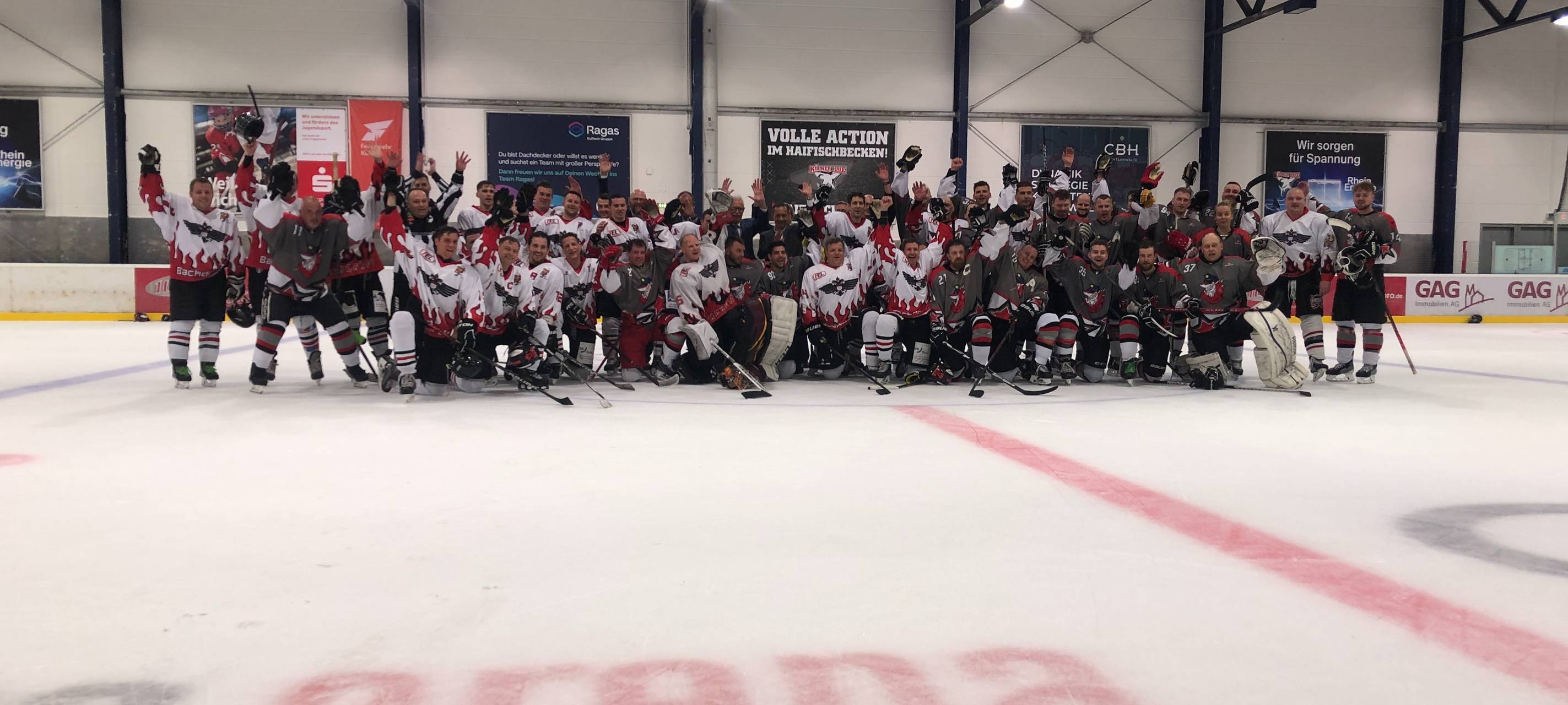 Polizei gegen Feuerwehr: Eishockey-Spiel für Opfer aus Ratingen