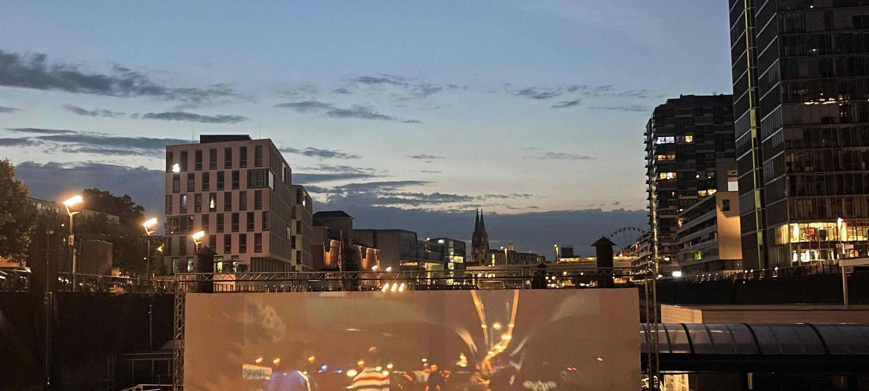 Saisonstart des Open-Air-Kinos am Rheinauhafen