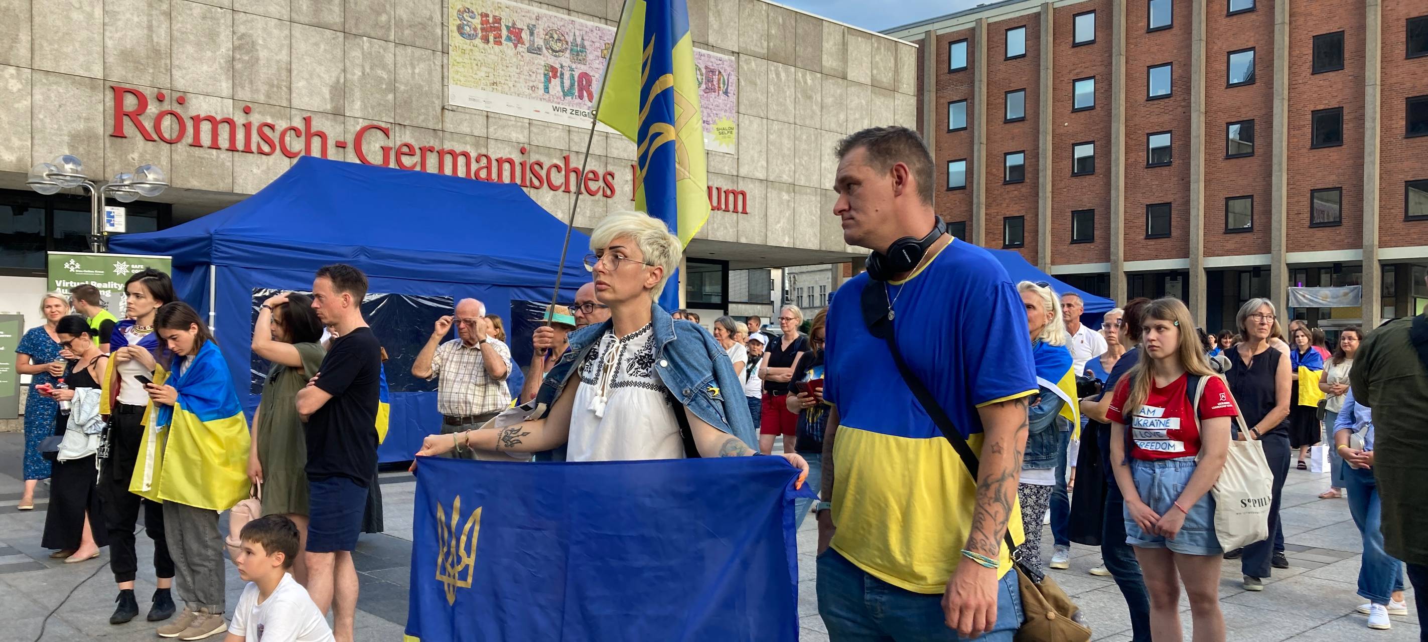 Unbreakable Ukraine: Nachtkundgebung vor dem Dom