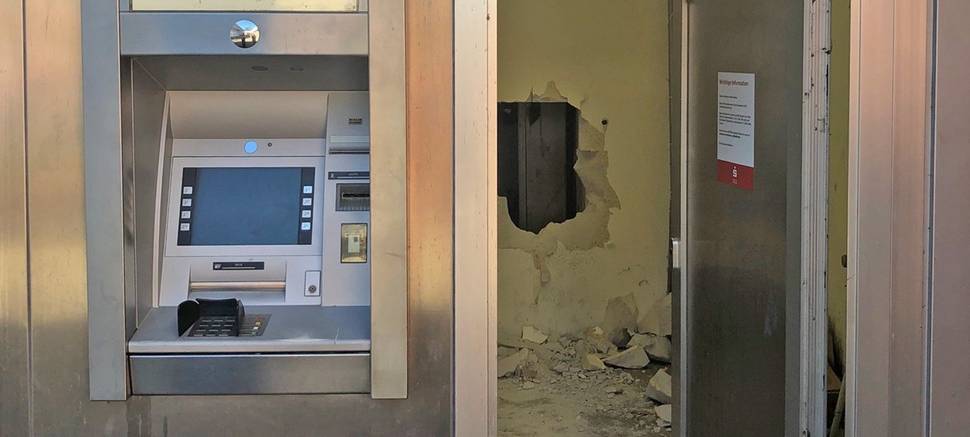 Geldautomatensprenger haben offenbar Automat verwechselt
