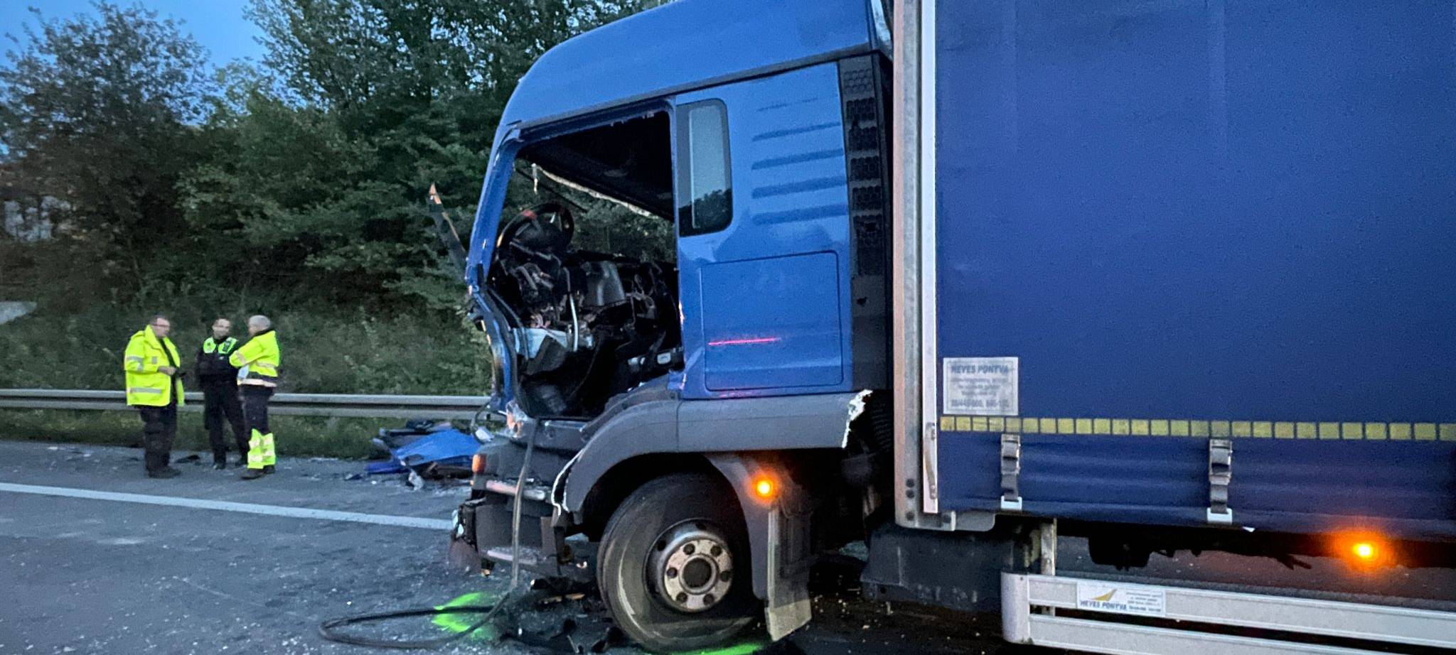 LKW-Unfall: A1 stundenlang gesperrt