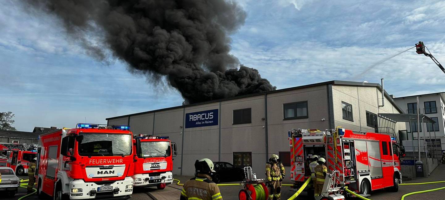Entwarnung nach Explosion in Bensberger Chemiebetrieb